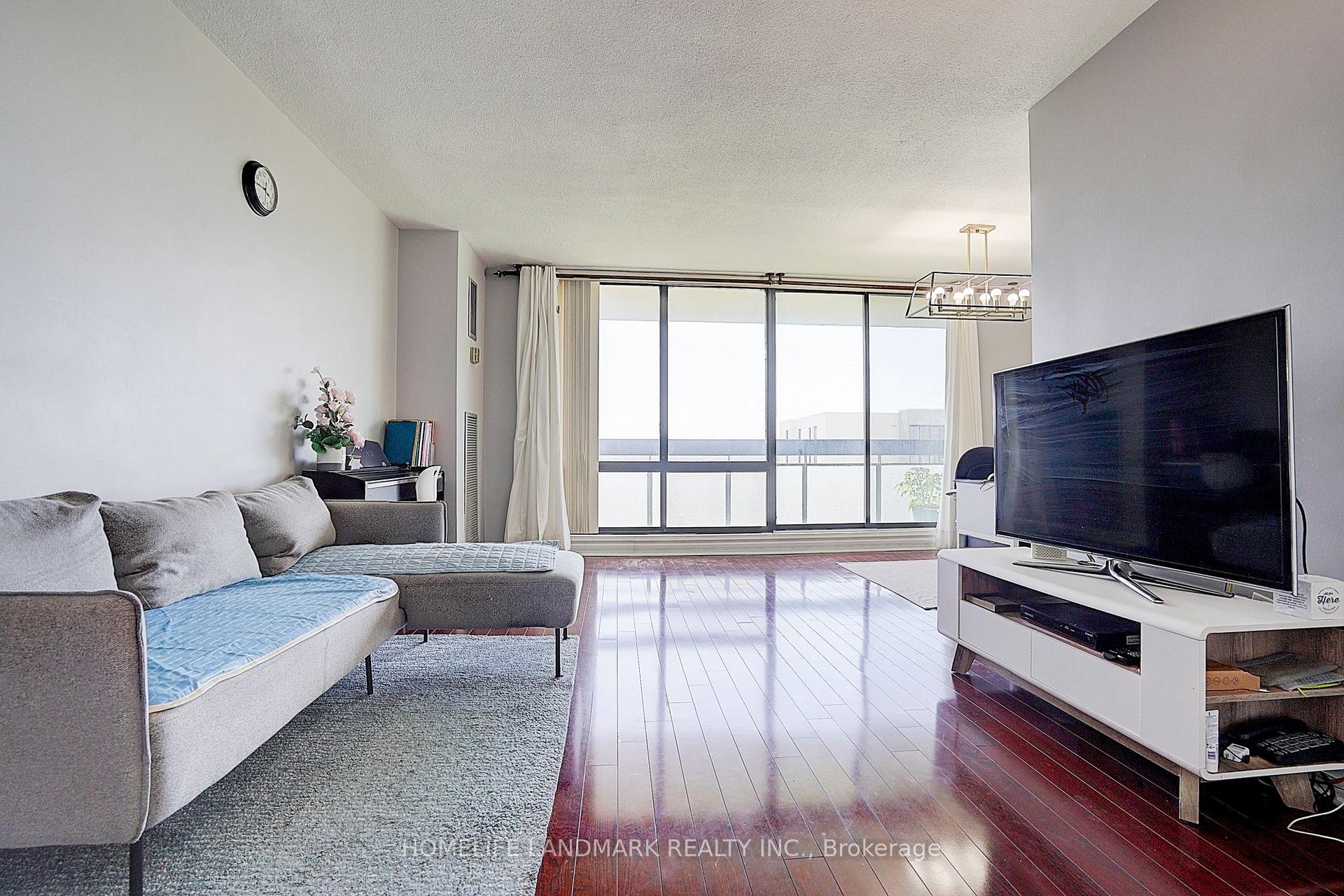 2 Bedrooms Condo at 350 Seneca Hill, Toronto For sale