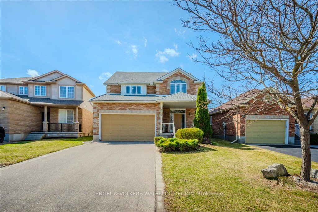 705 Breakwater Crescent