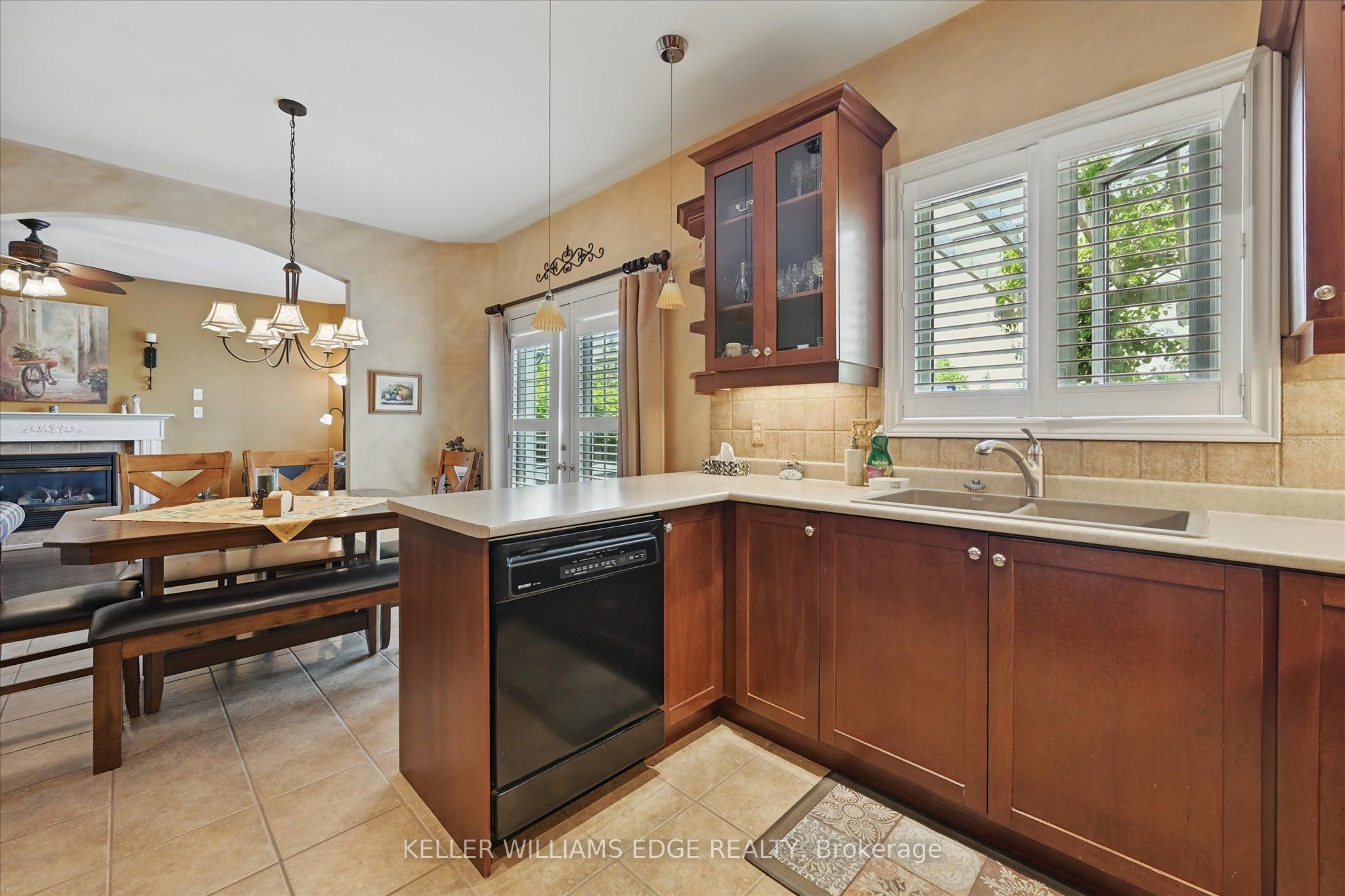 2939 Darien Road