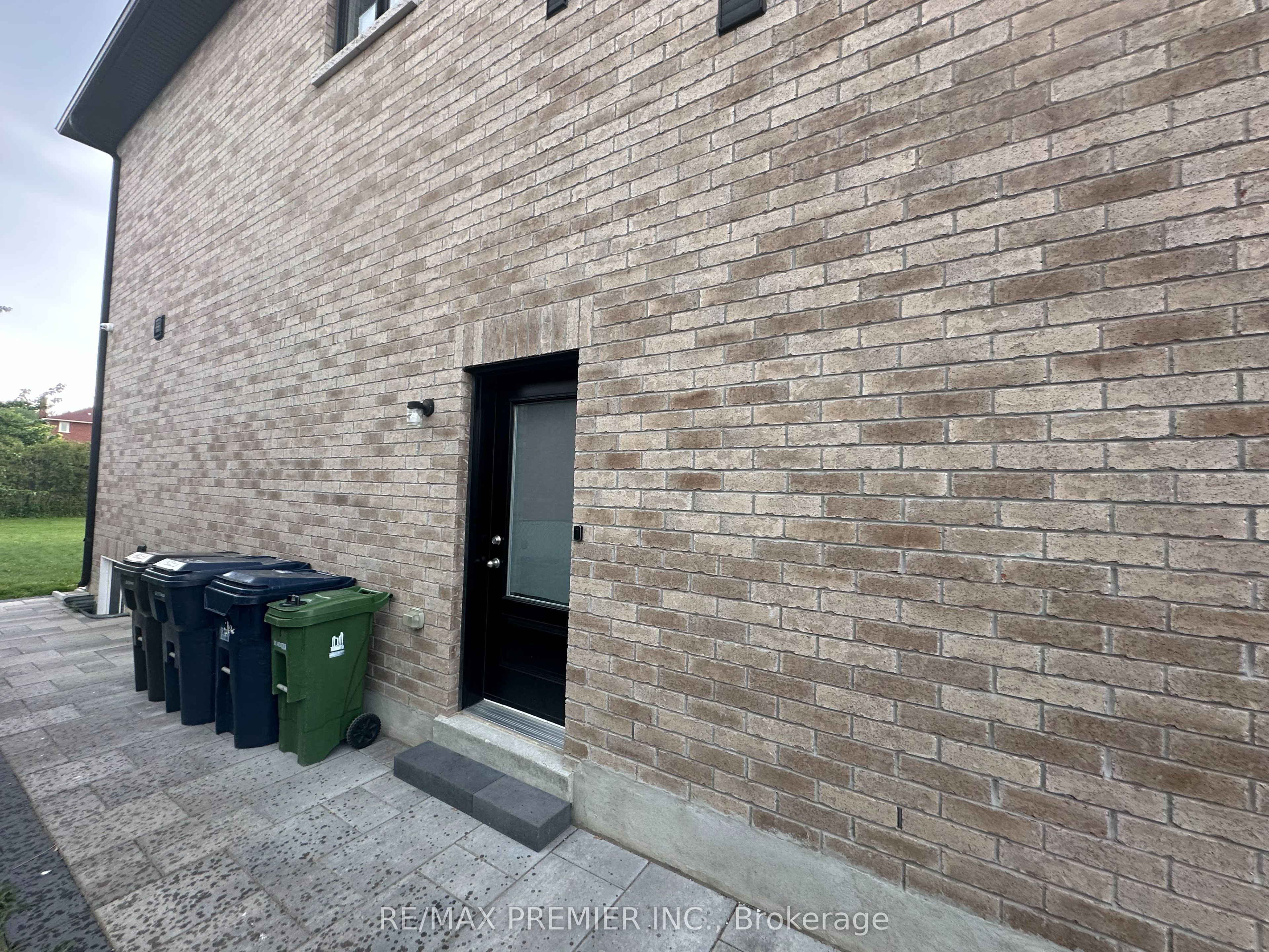 26 Elinor Avenue, #Basement