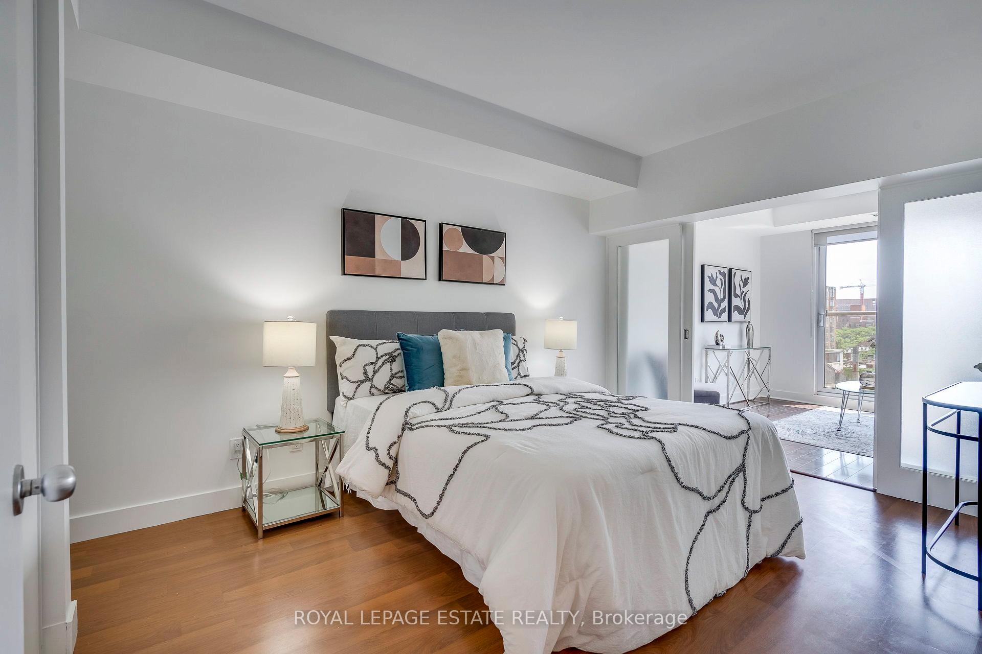 2 Bedrooms Condo at 168 King, Toronto For sale