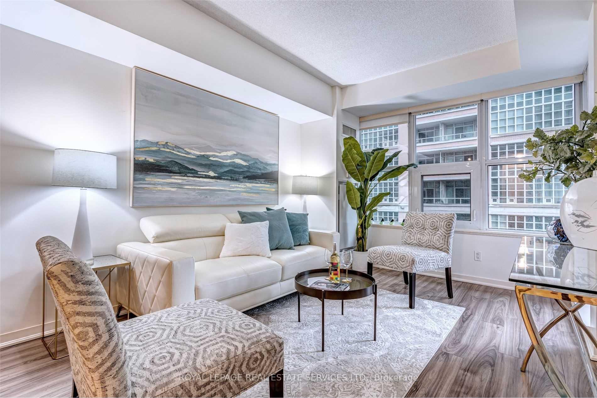 2 Bedrooms Condo at 59 East Liberty,  Toronto For sale