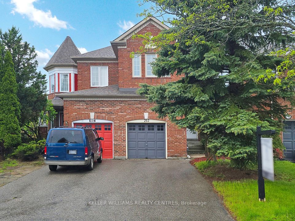 252 Denise Circle, Newmarket, ON L3X 2J9