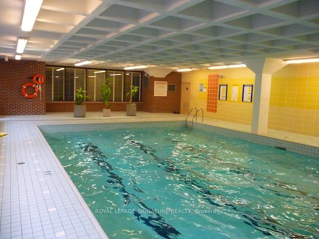 2 Bedrooms Condo at 40 Homewood, Toronto For sale