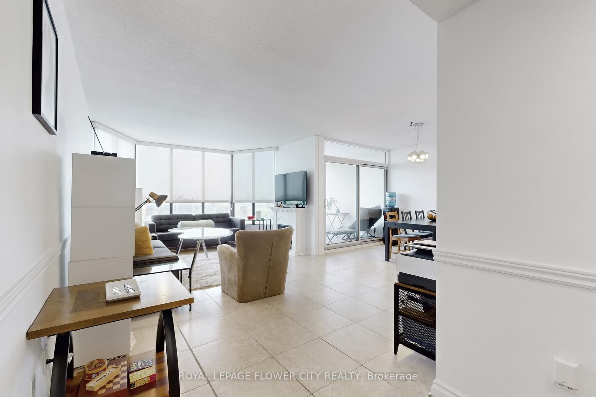 1 Bedroom Condo at 1333 Bloor, Mississauga For sale