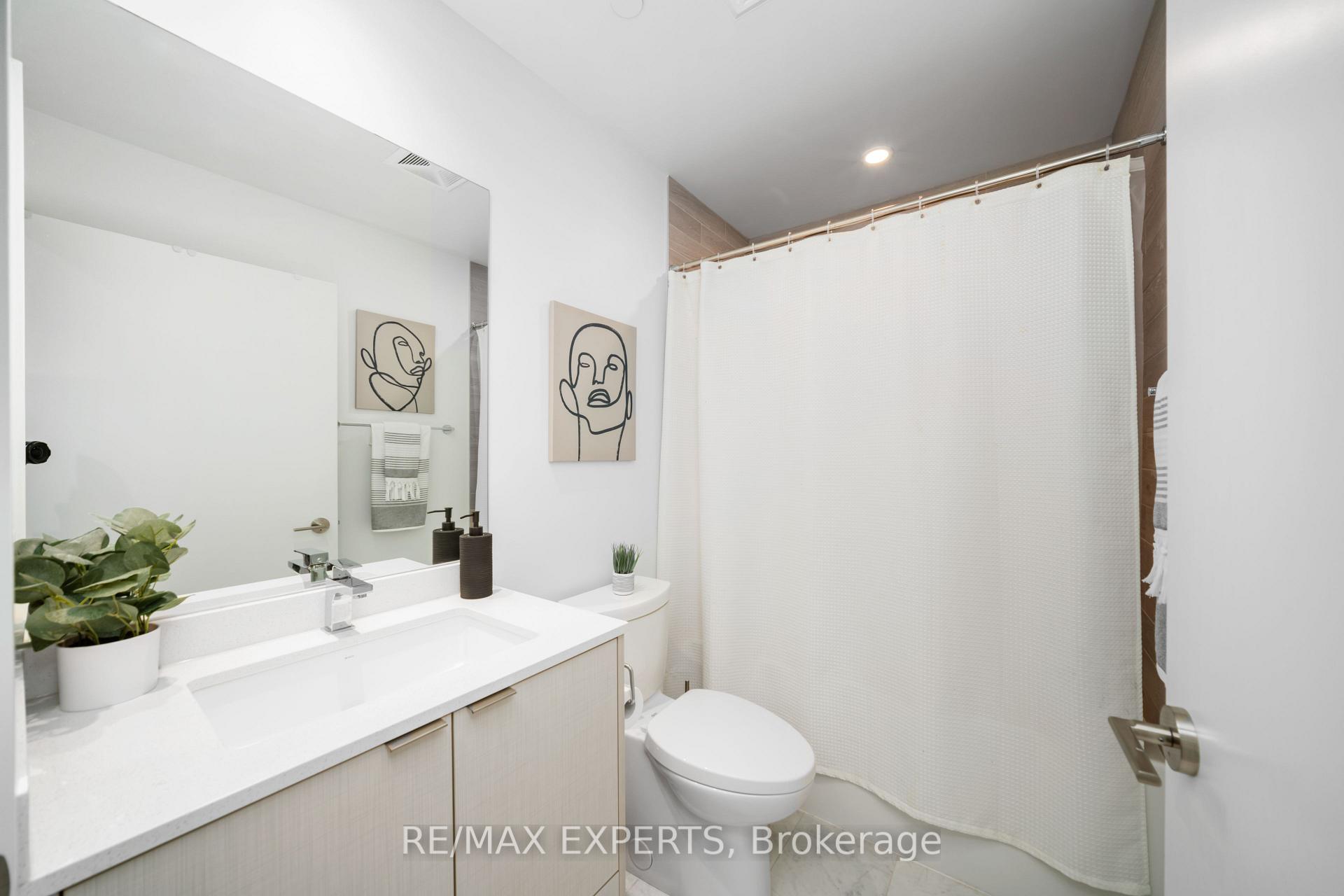 2 Bedrooms Condo at 1926 Lake Shore, Toronto For sale