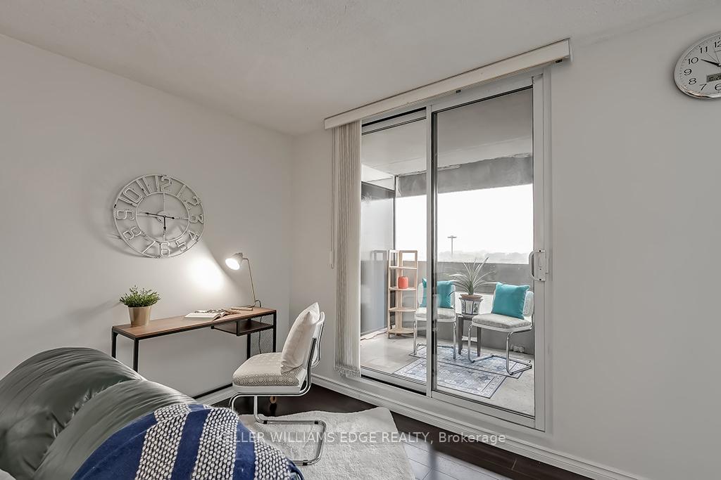 3 Bedrooms Condo at 475 The West Mall,  Toronto For sale