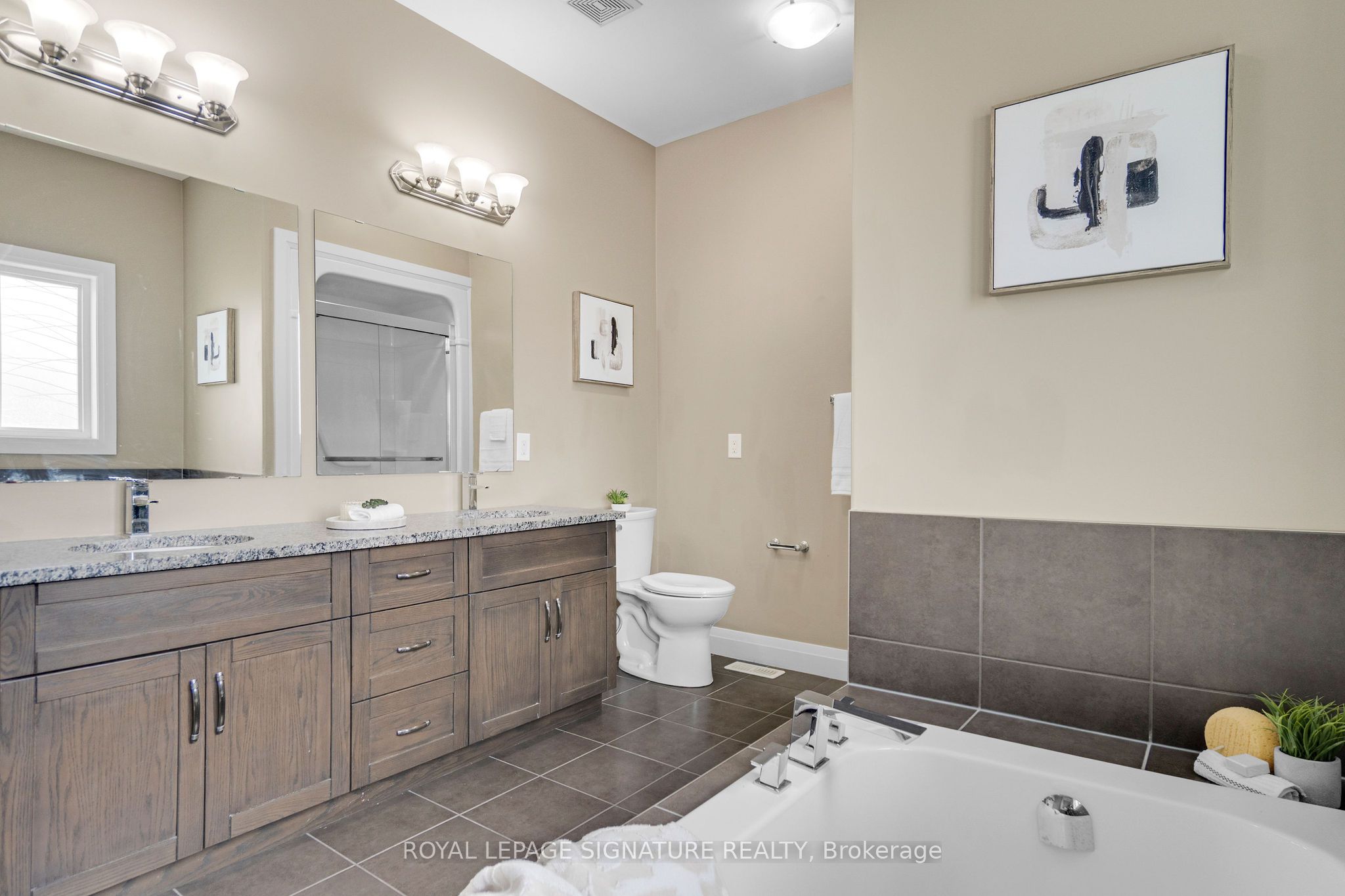 593 Pinery Trail