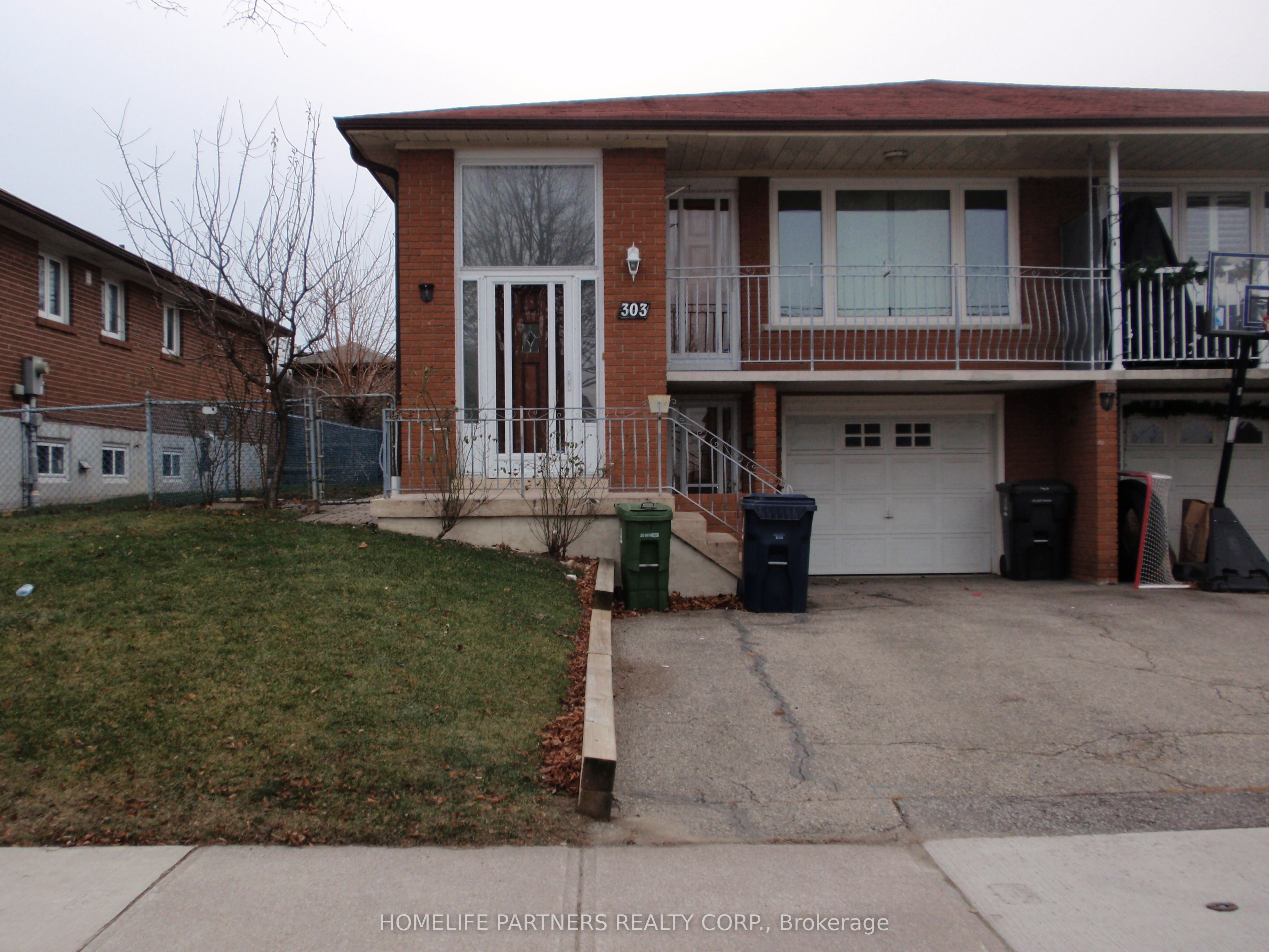 303 Pellatt Avenue, Toronto, ON M9N 3P2