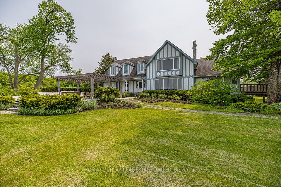 2105-2065 19th SideRoad, King, ON L0G 1K0