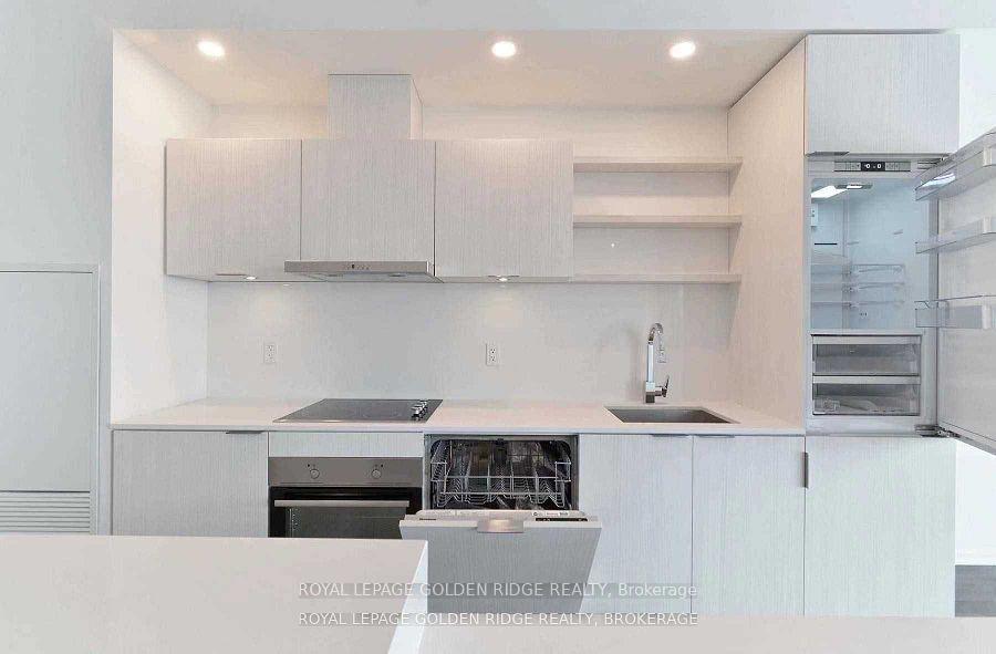 2 Bedrooms Condo at 16 Bonnycastle, Toronto For sale