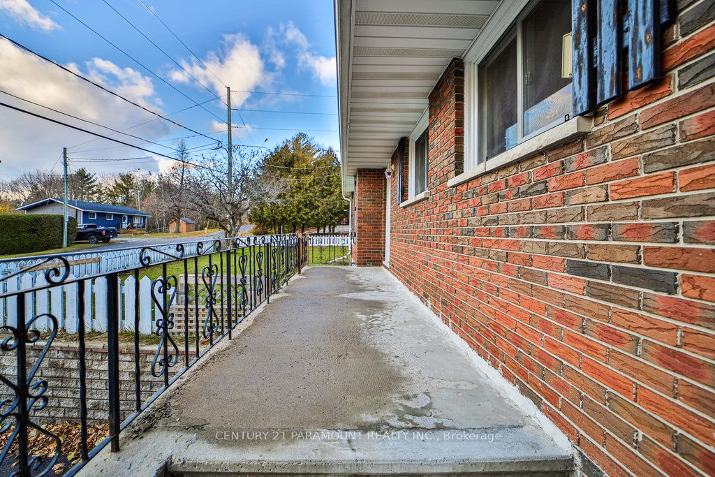 23 Hope Street W