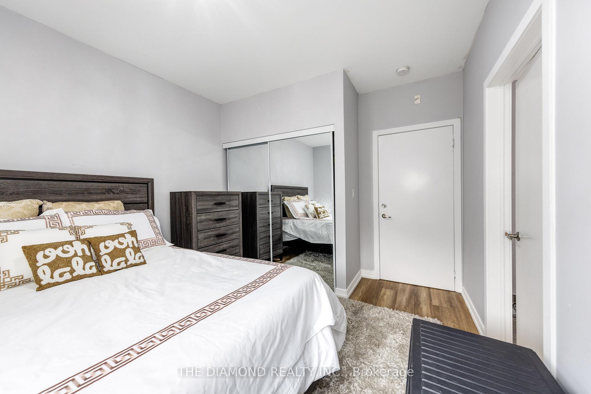 2 Bedrooms Condo at 3560 St Clair, Toronto For sale