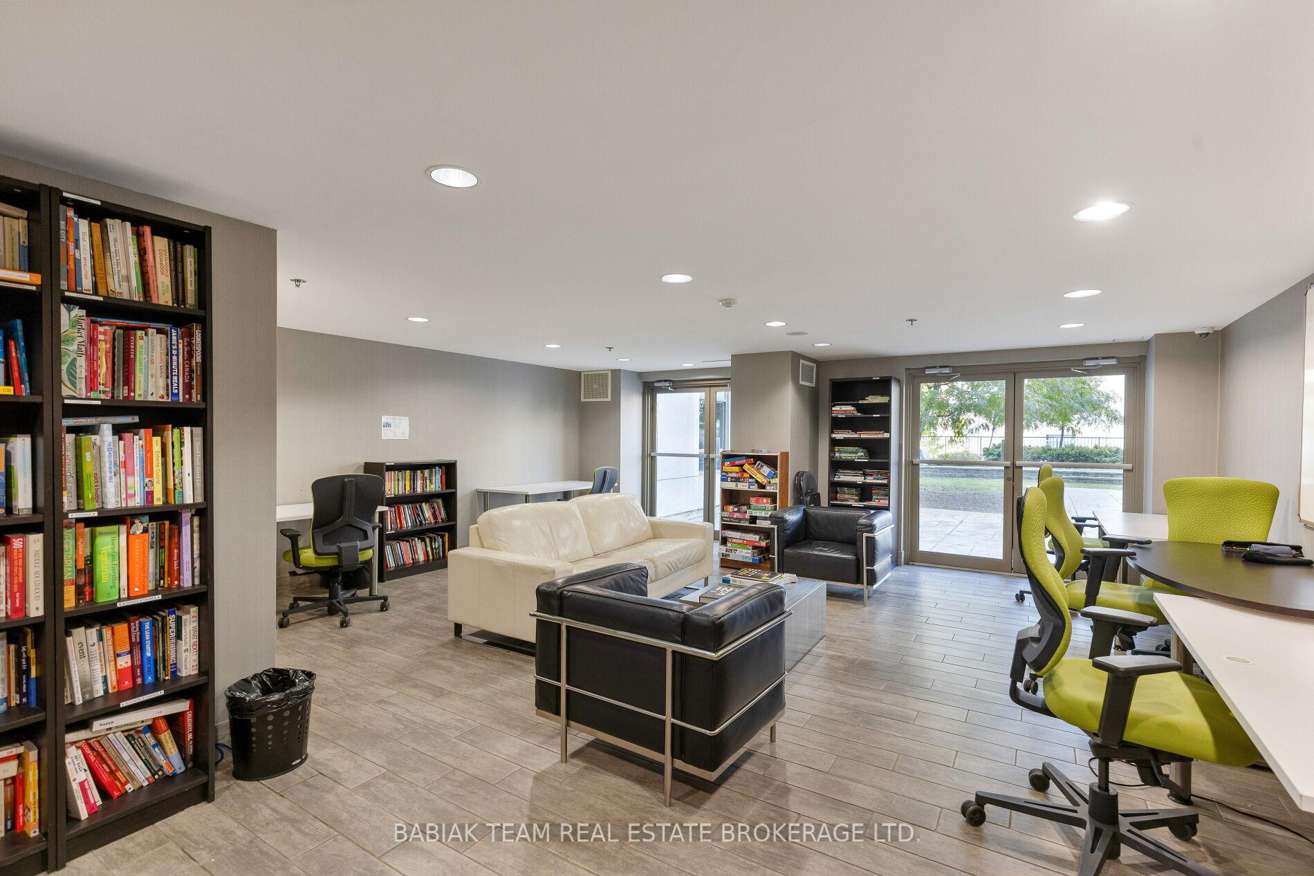 3 Bedrooms Condo at 816 Lansdowne, Toronto For sale