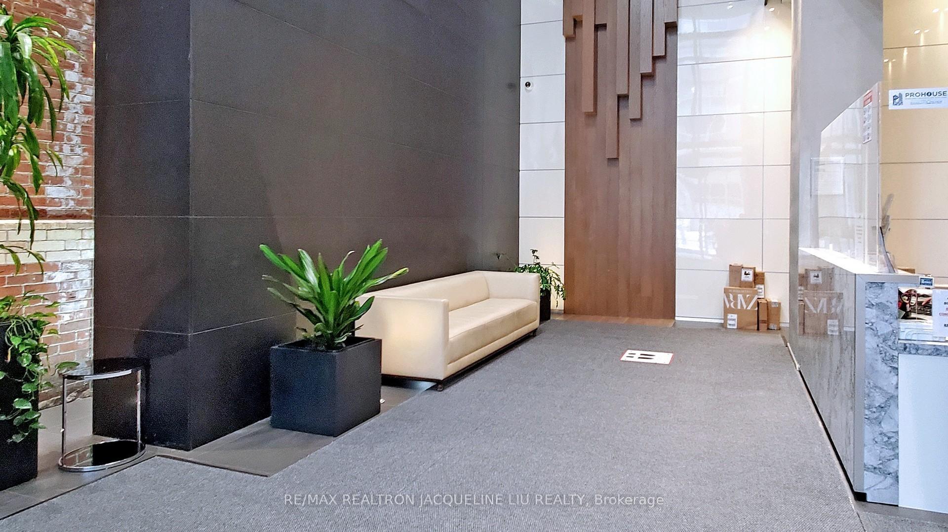 1 Bedroom Condo at 15 Grenville, Toronto For sale