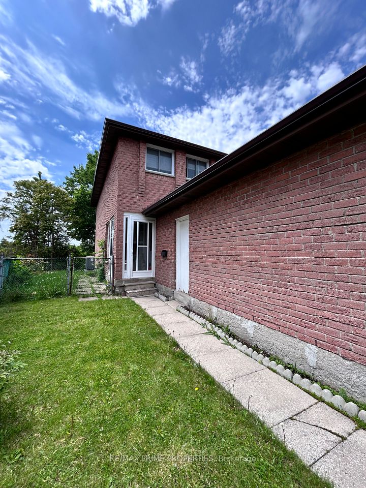 54 Tiffany Crescent, Markham, ON L3R 3V1
