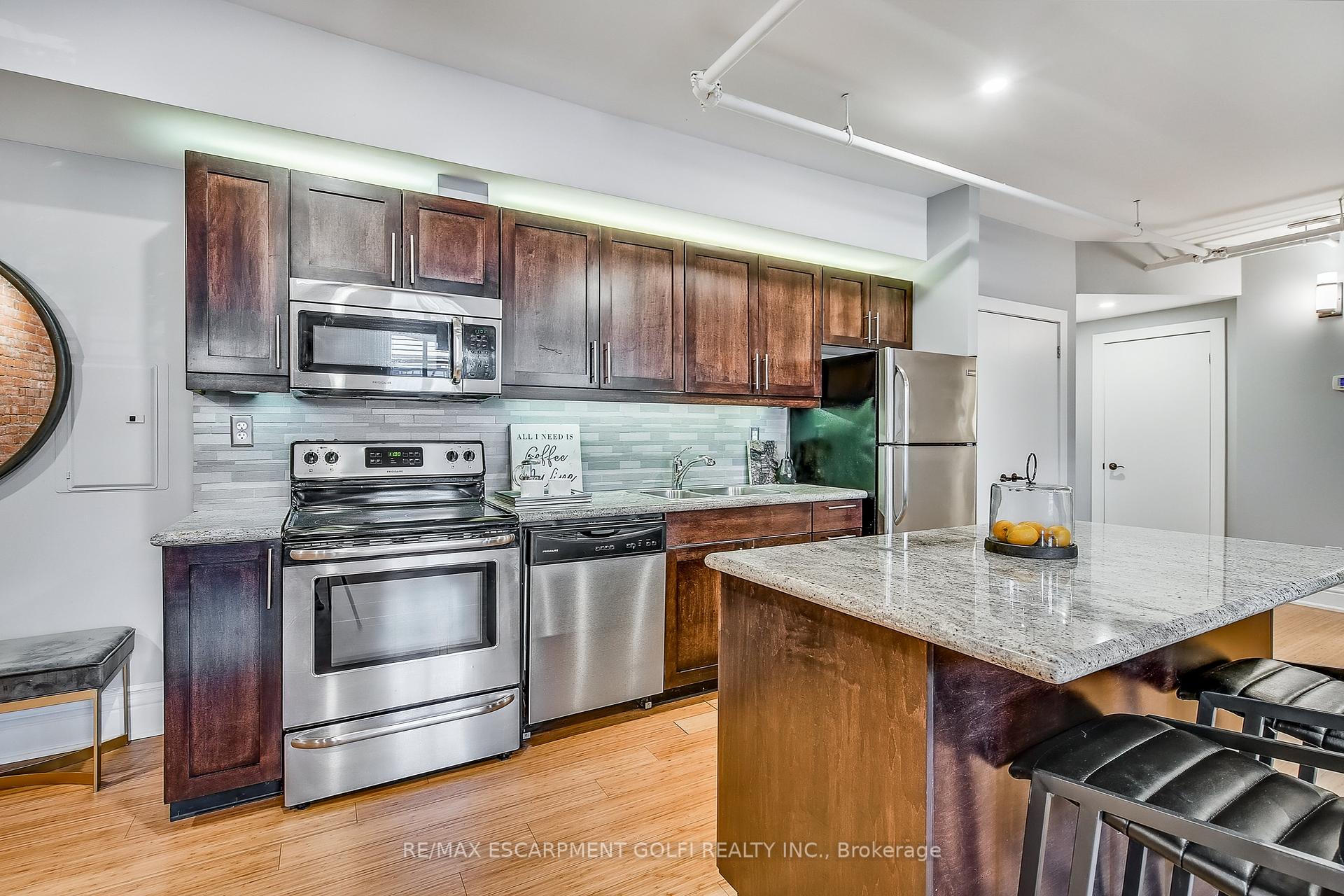 1 Bedroom Condo at 200 STINSON, Hamilton For sale