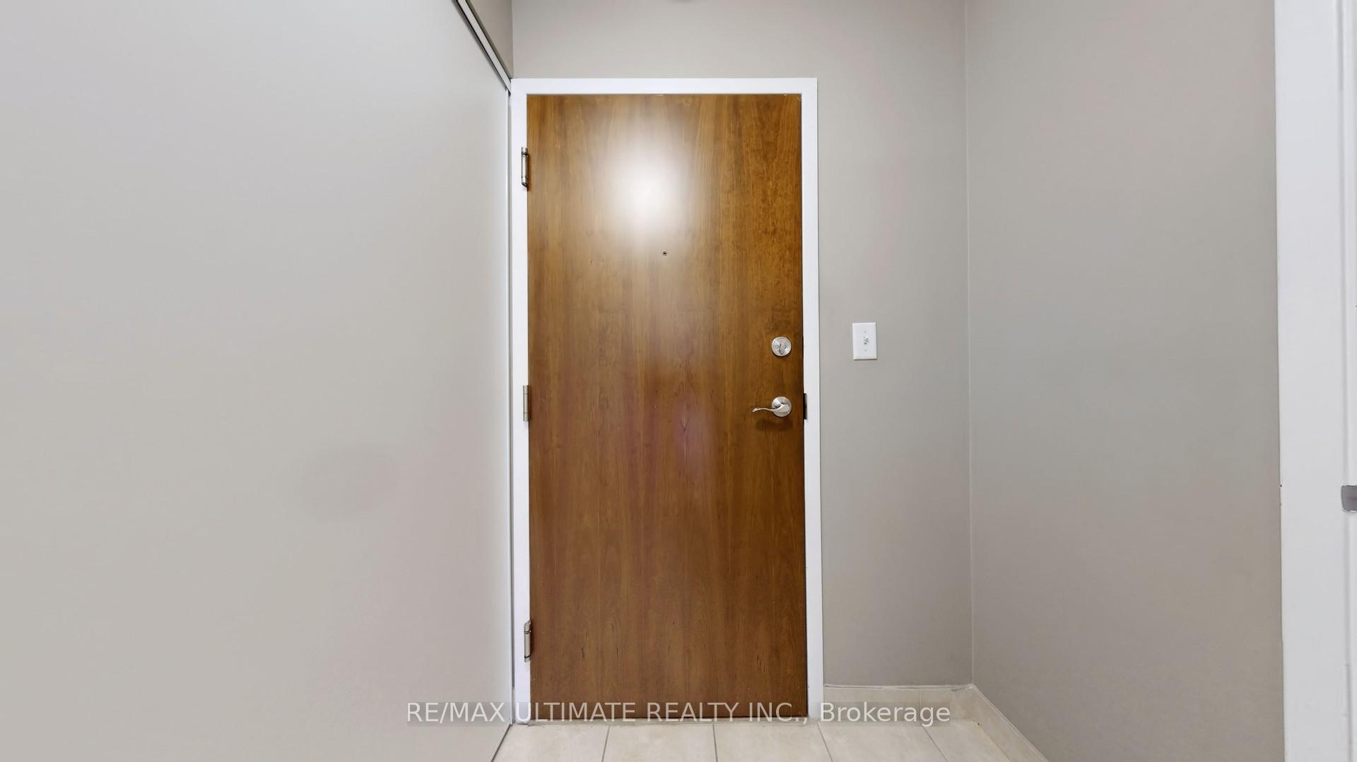 2 Bedrooms Condo at 645 Millwood, Toronto For sale