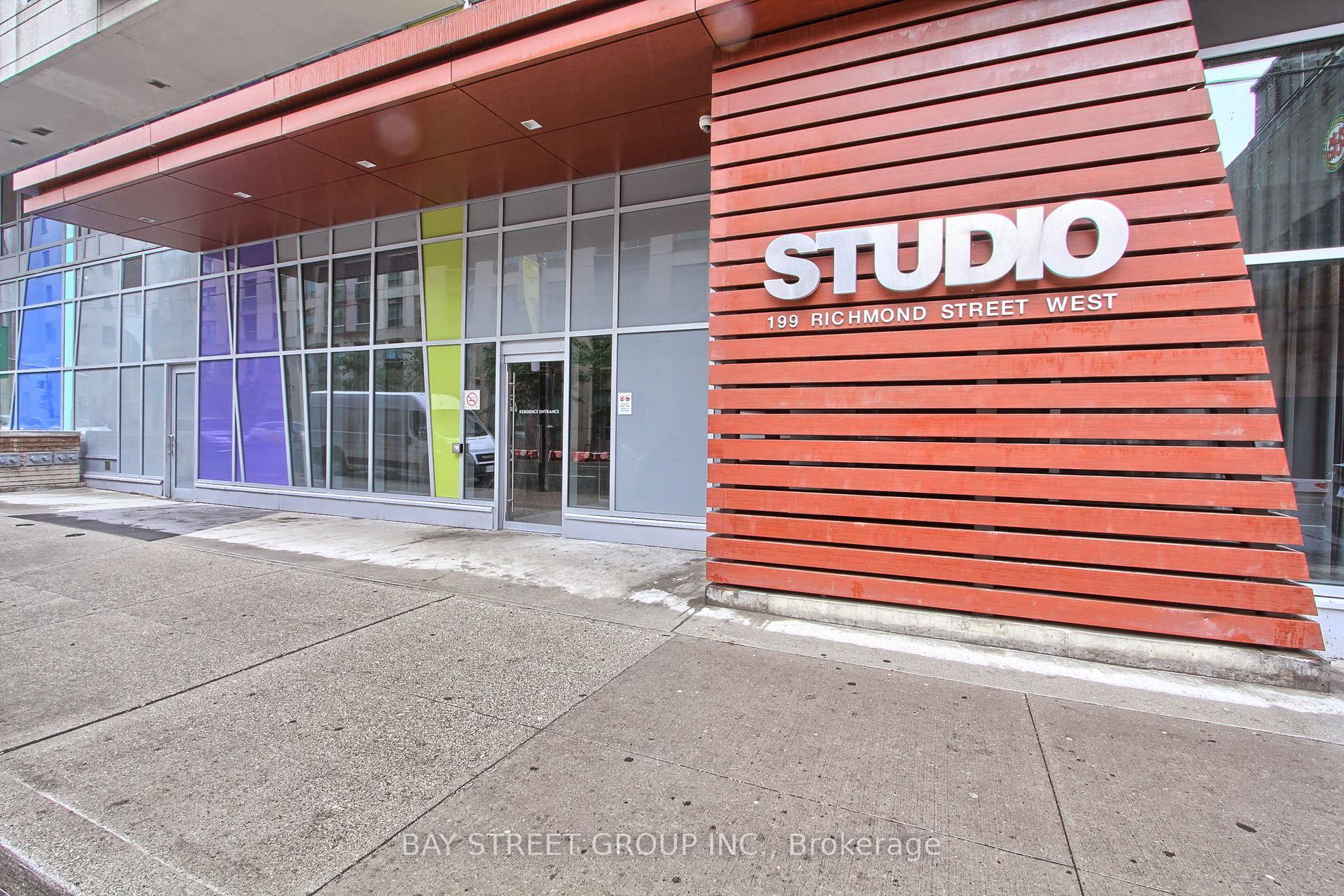 2 Bedrooms Condo at 199 Richmond, Toronto For sale
