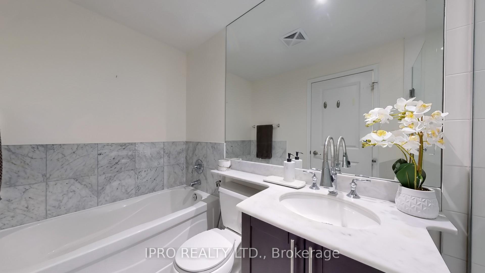 2 Bedrooms Condo at 628 Fleet, Toronto For sale