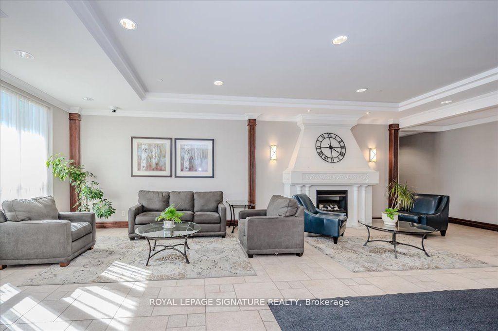 1 Bedroom Condo at 2545 Erin Centre, Mississauga For sale