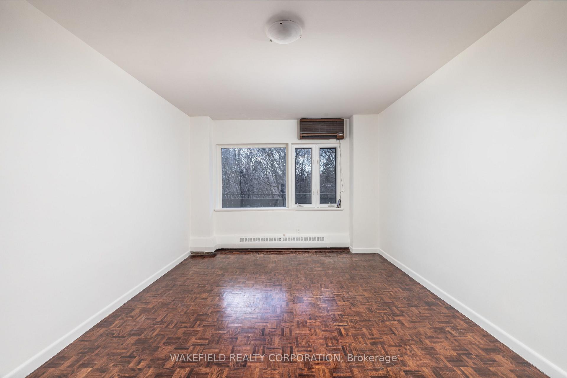 2 Bedrooms Co-op at 21 Dale,  Toronto For sale