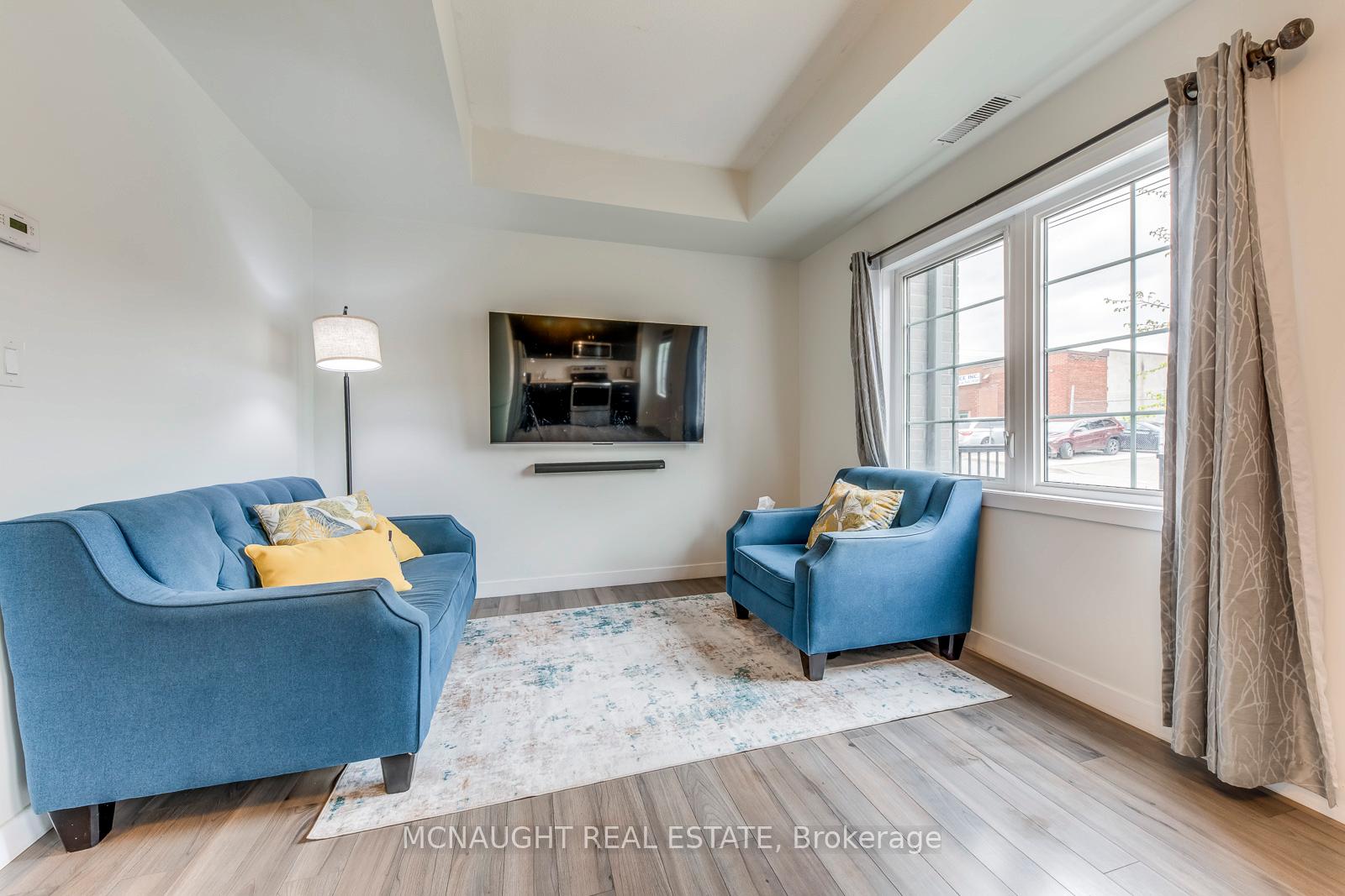 3 Bedrooms Condo at 9 Forbes, Toronto For sale