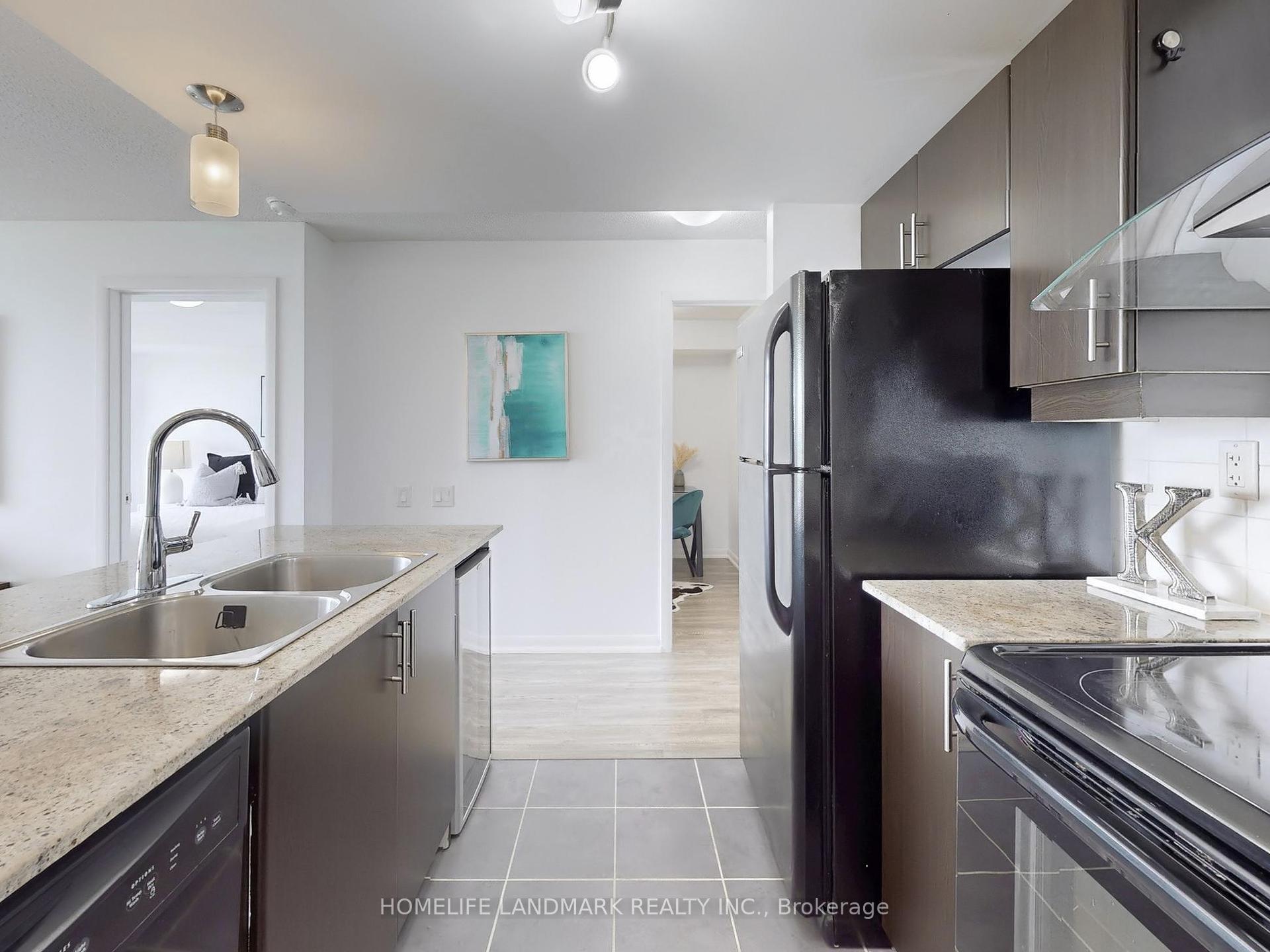 2 Bedrooms Condo at 190 Borough, Toronto For sale