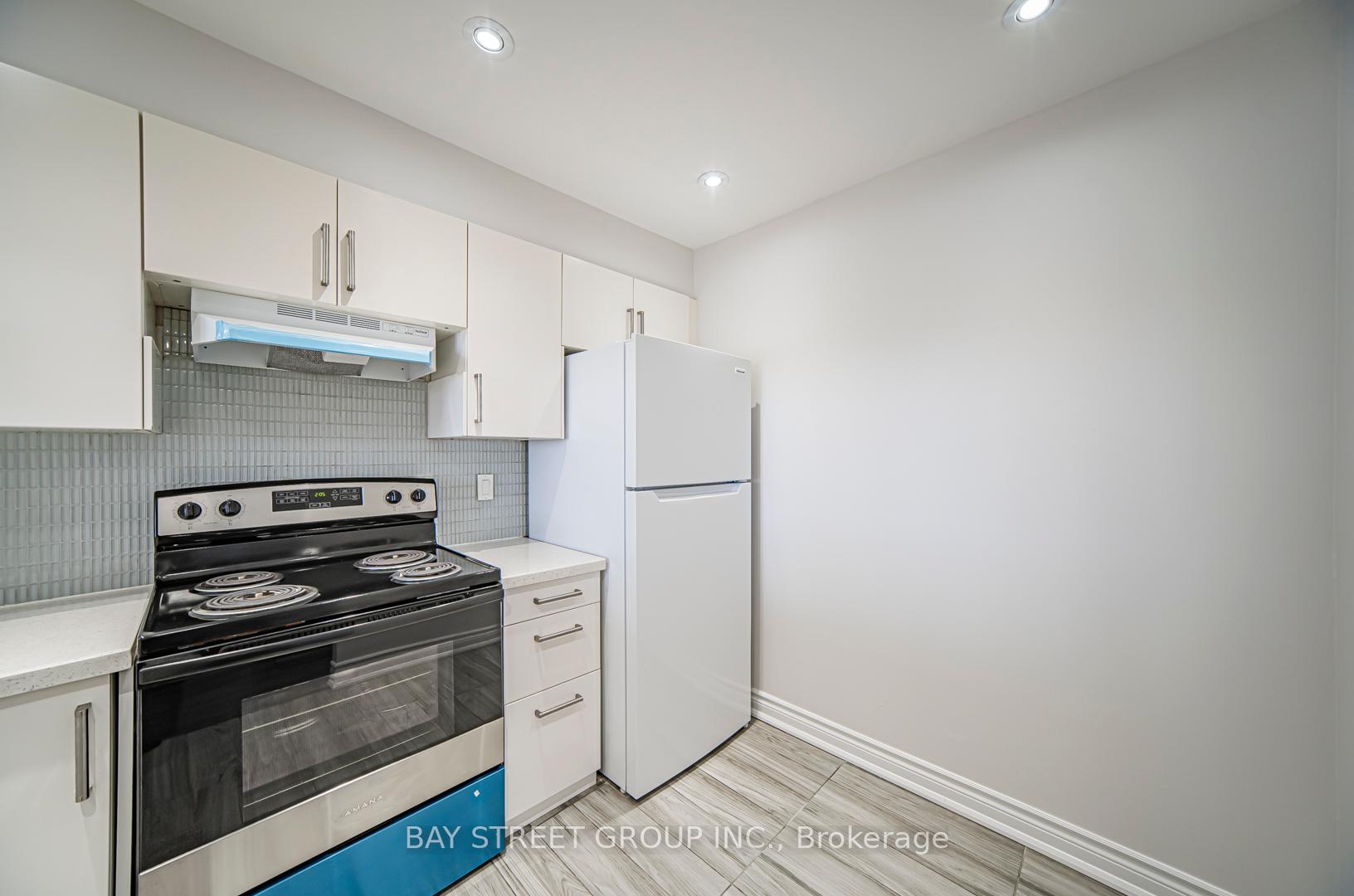 3 Bedrooms Condo at 2470 Eglinton, Toronto For sale