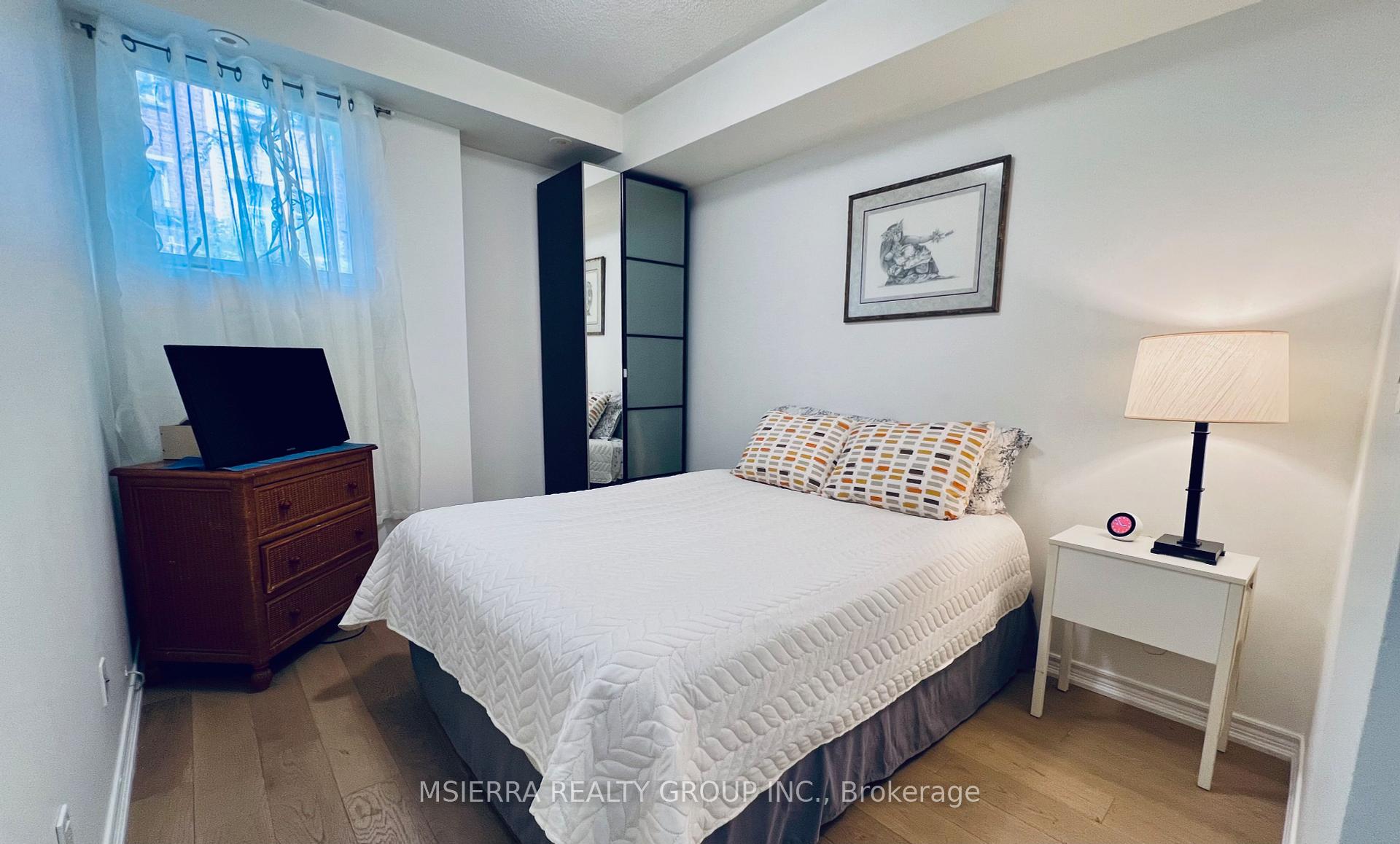 2 Bedrooms Condo at 65 Cranborne, Toronto For sale