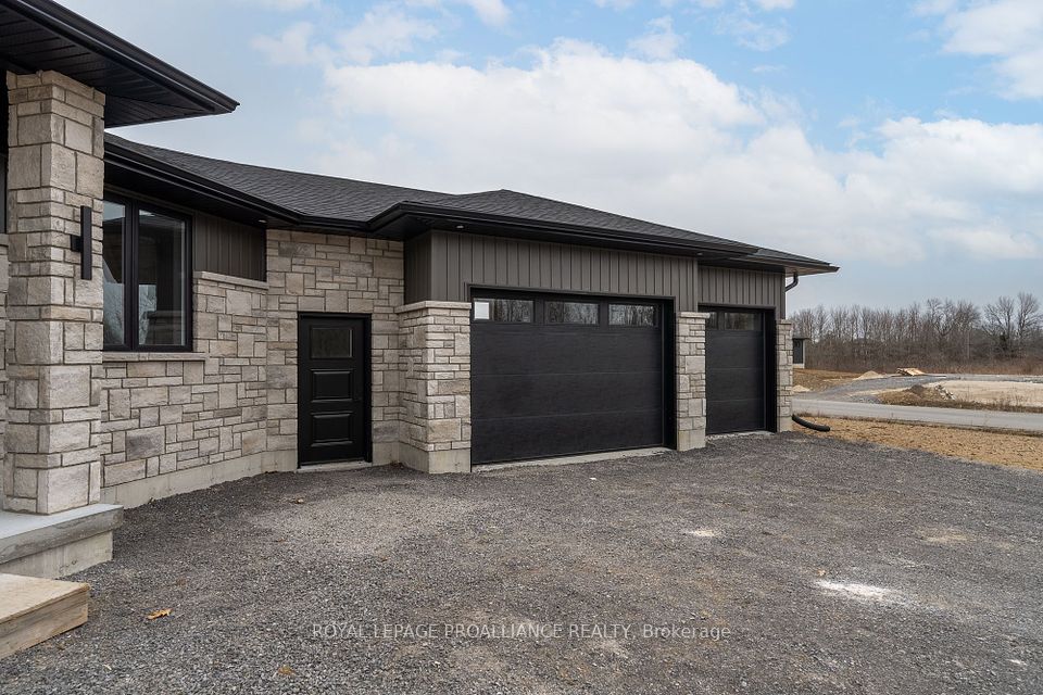 235 Michael's Way, Prince Edward County, ON K0K 1L0