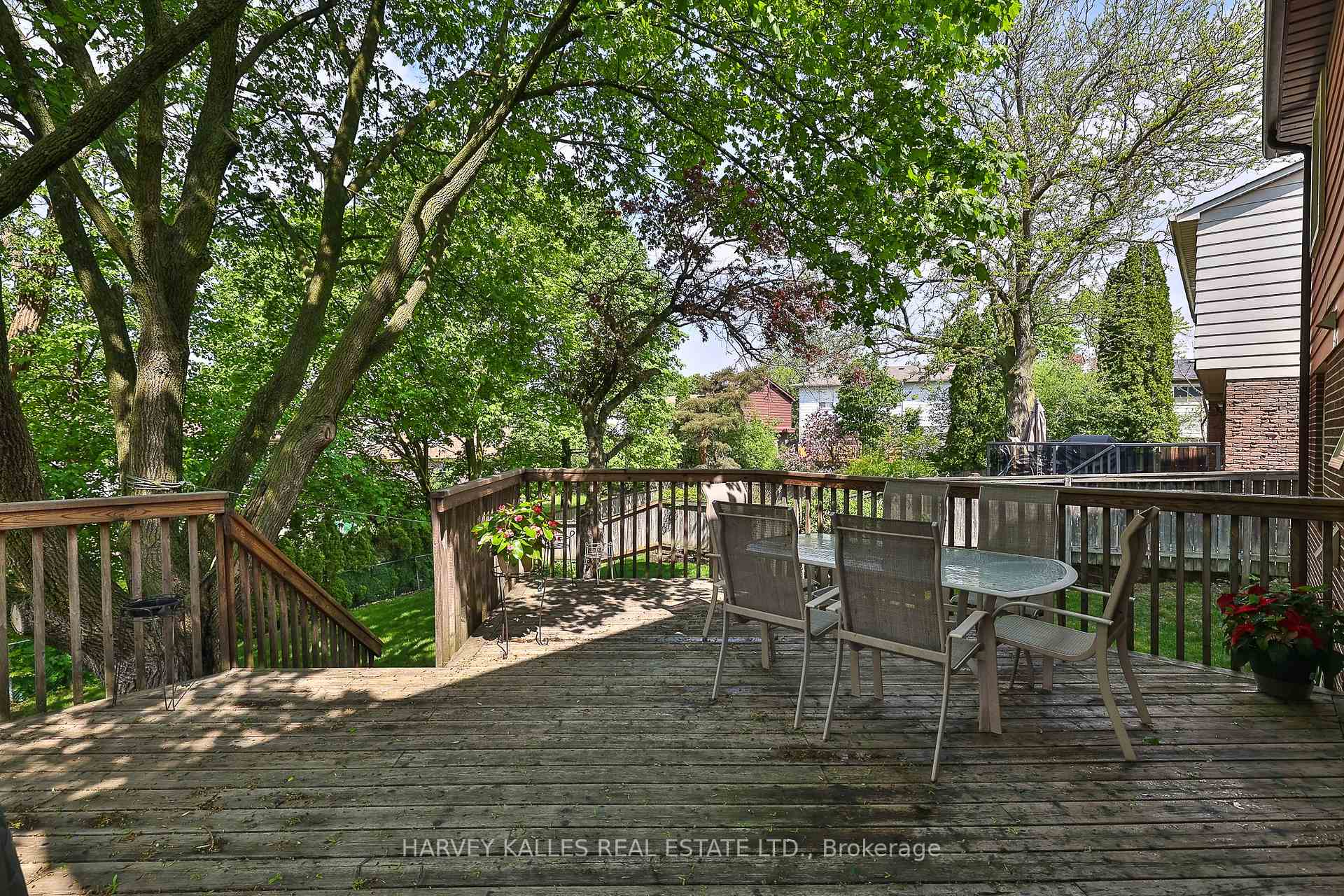 28 Waggoners Wells Lane