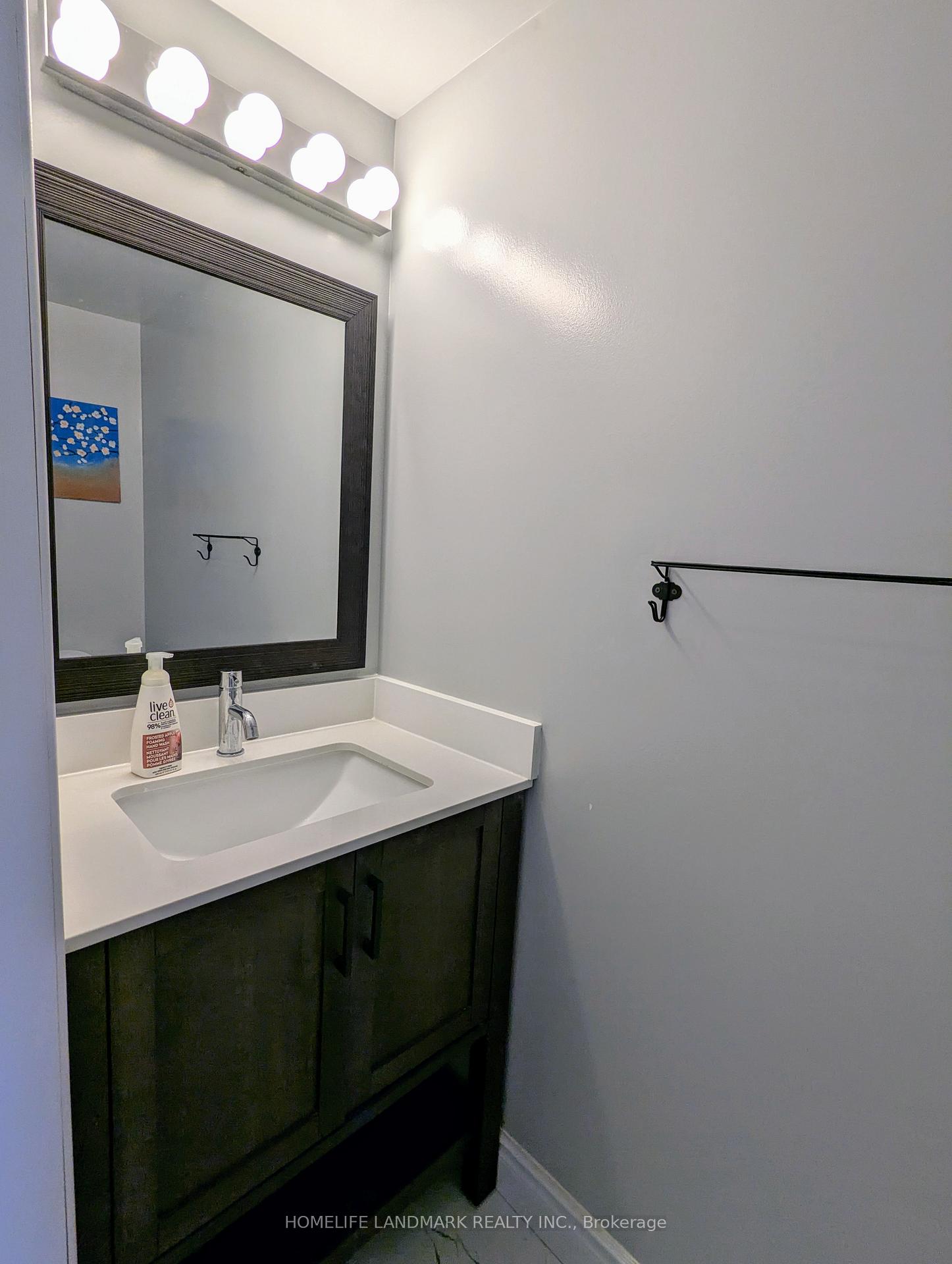 3 Bedrooms Condo at 86 Tania,  Vaughan For sale