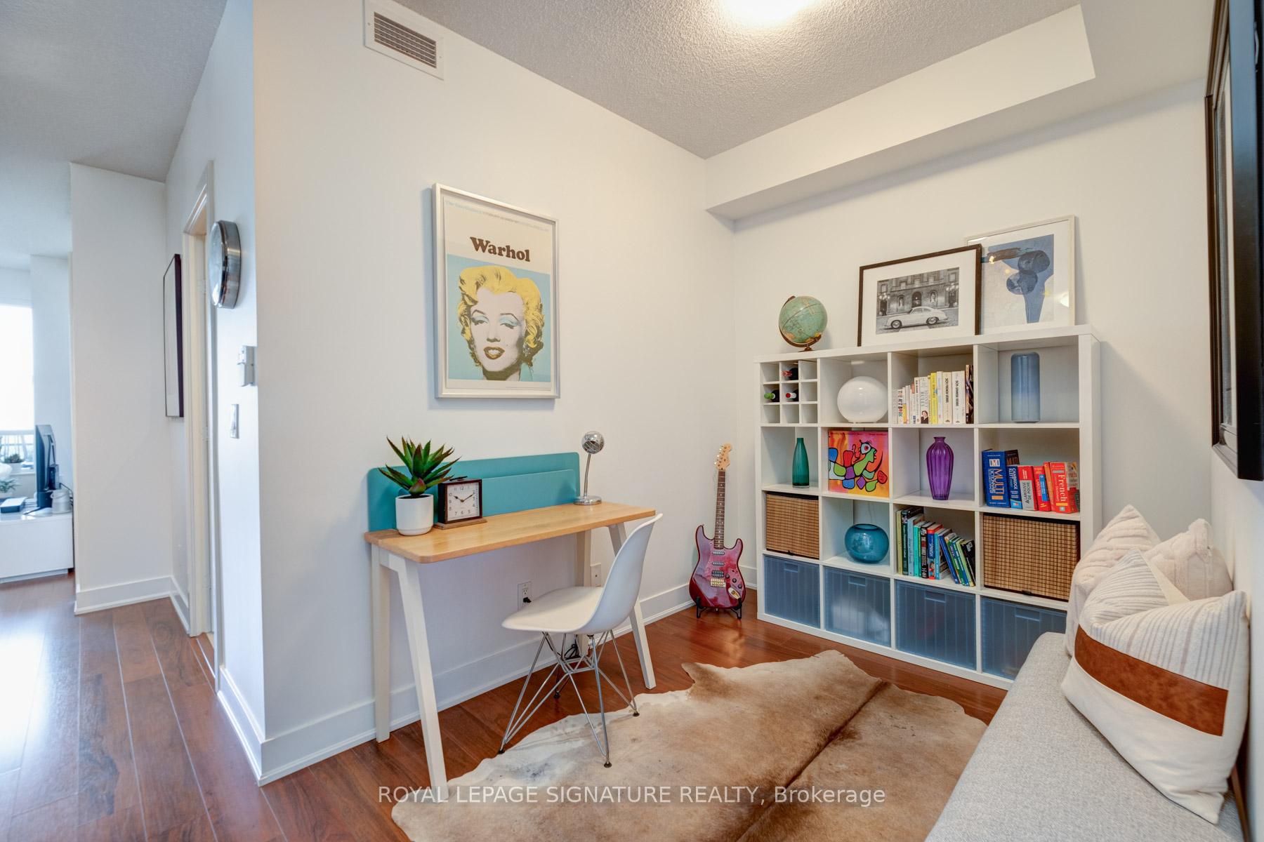 2 Bedrooms Condo at 28 Linden, Toronto For sale