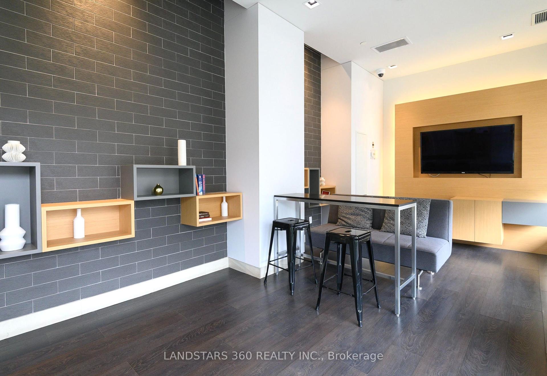 2 Bedrooms Condo at 150 Fairview Mall, Toronto For sale
