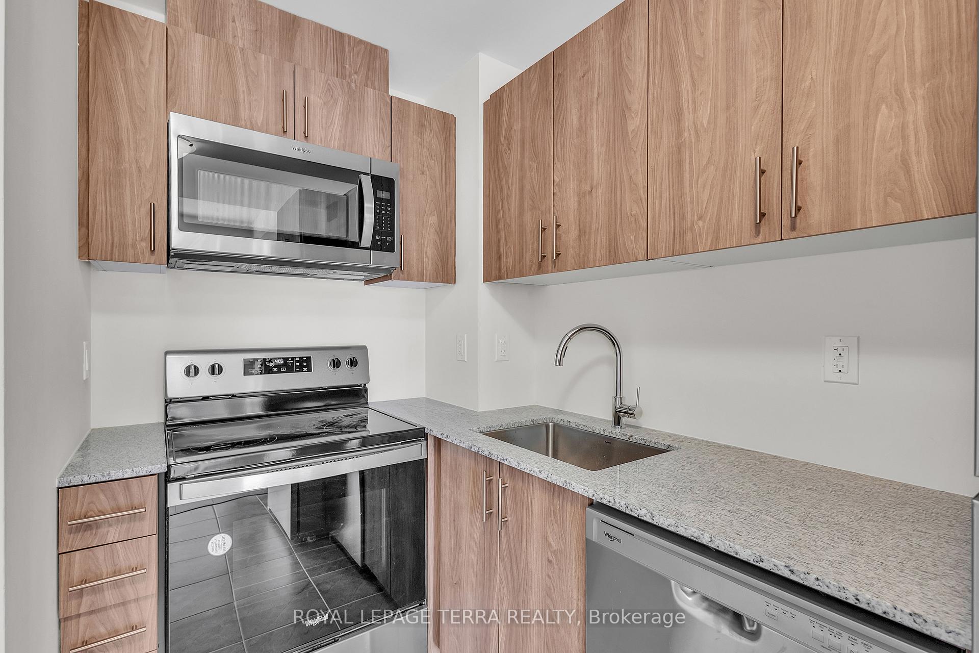 2 Bedrooms Condo at 25 Priya,  Toronto For sale