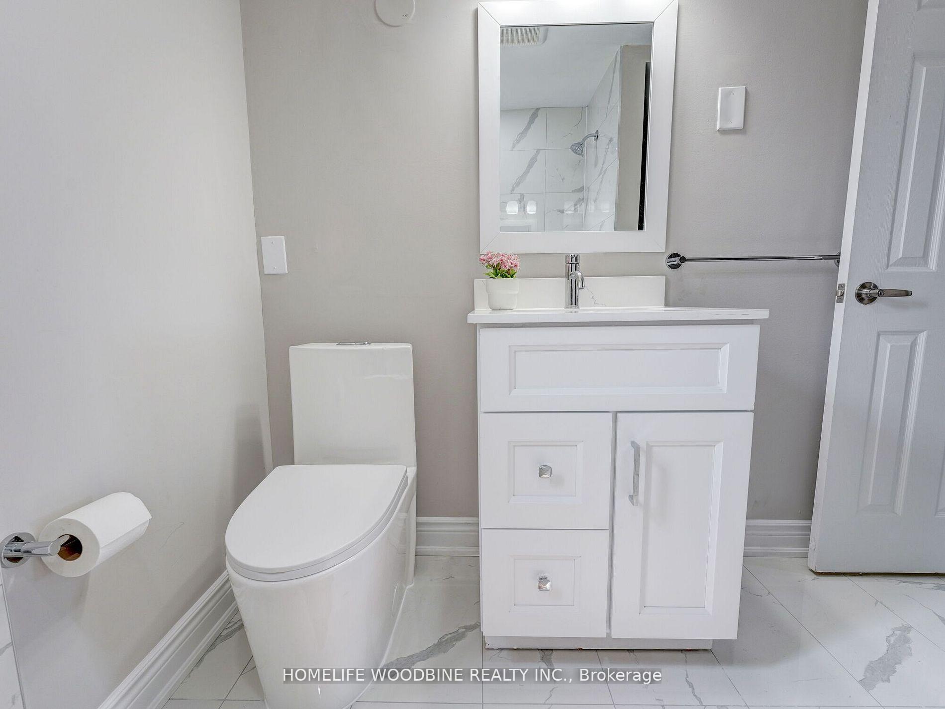 3 Bedrooms Condo at 121 Centennial,  Toronto For sale