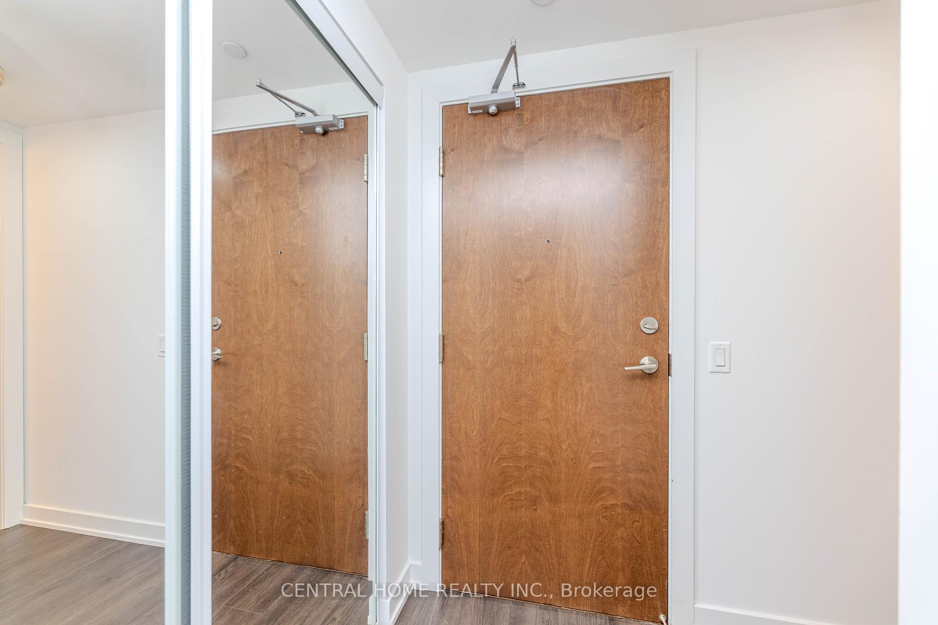 2 Bedrooms Condo at 2220 Lake Shore,  Toronto For sale