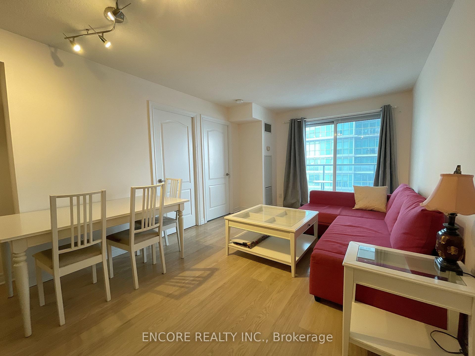 2 Bedrooms Condo at 70 Town Centre, Toronto For sale