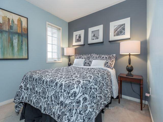 3 Bedrooms Condo at 601 Shoreline,  Mississauga For sale