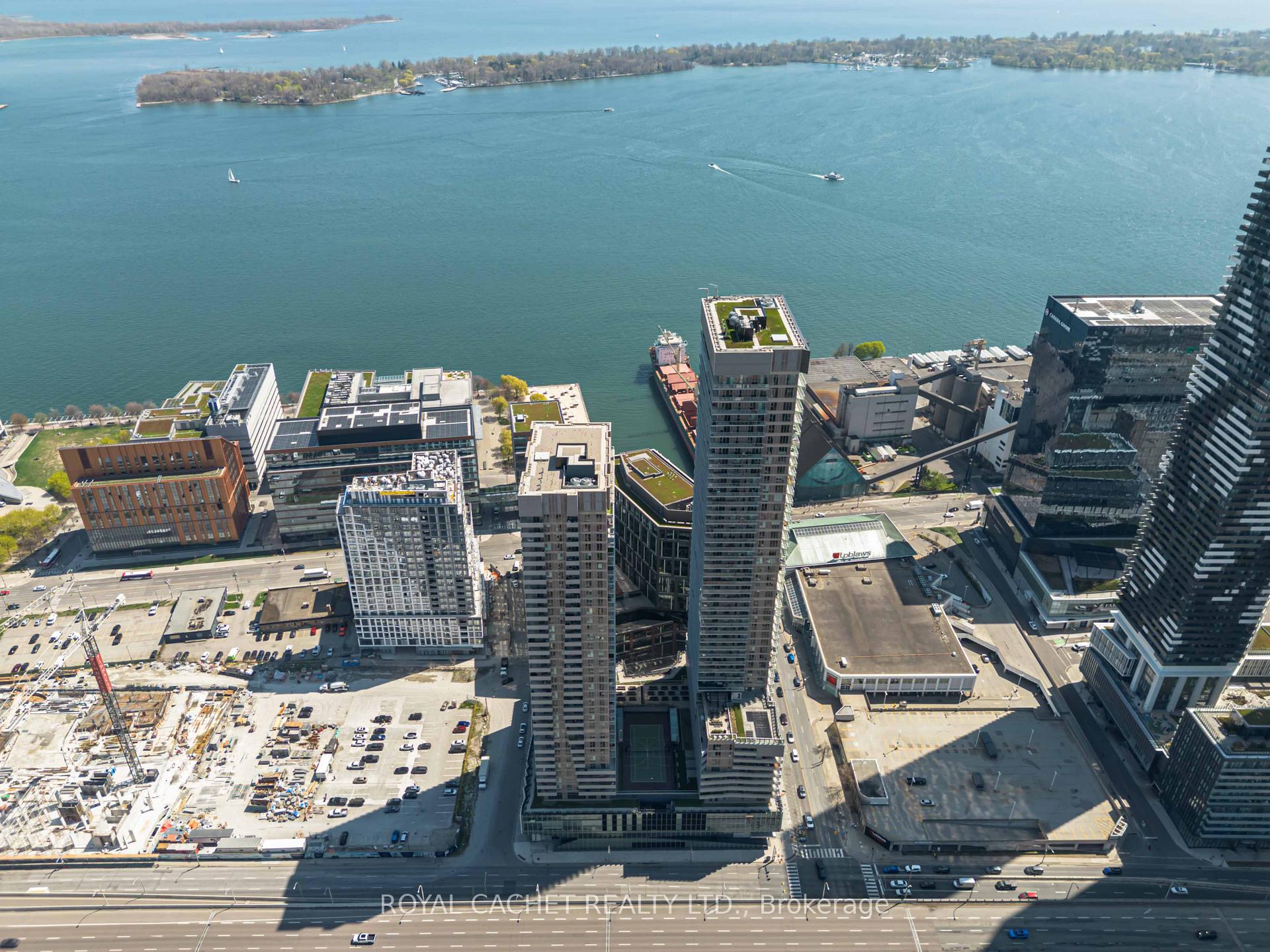 2 Bedrooms Condo at 15 Lower Jarvis, Toronto For sale
