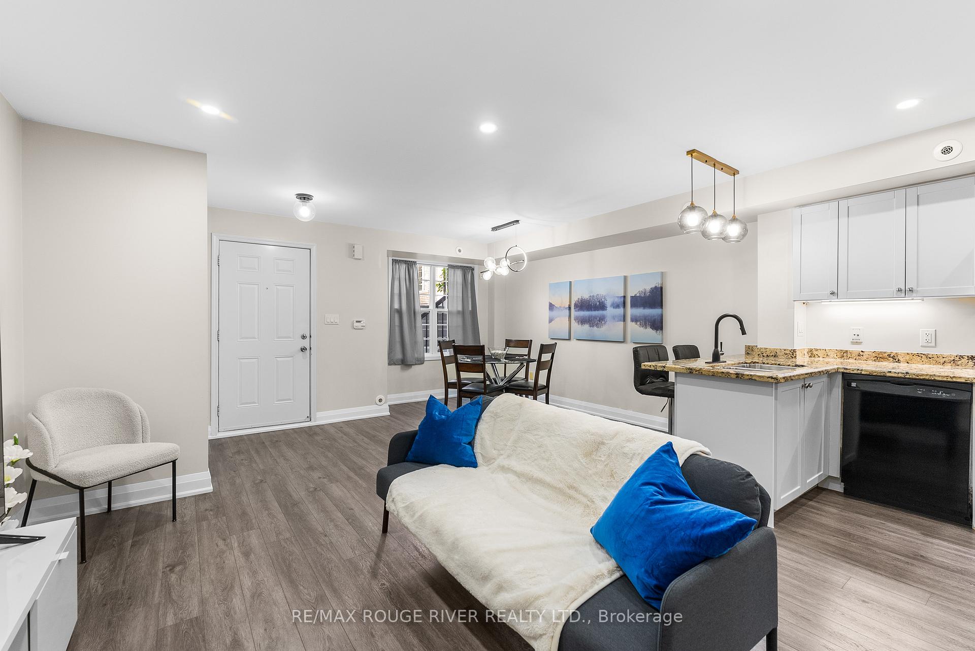 3 Bedrooms Condo at 25 Strangford, Toronto For sale