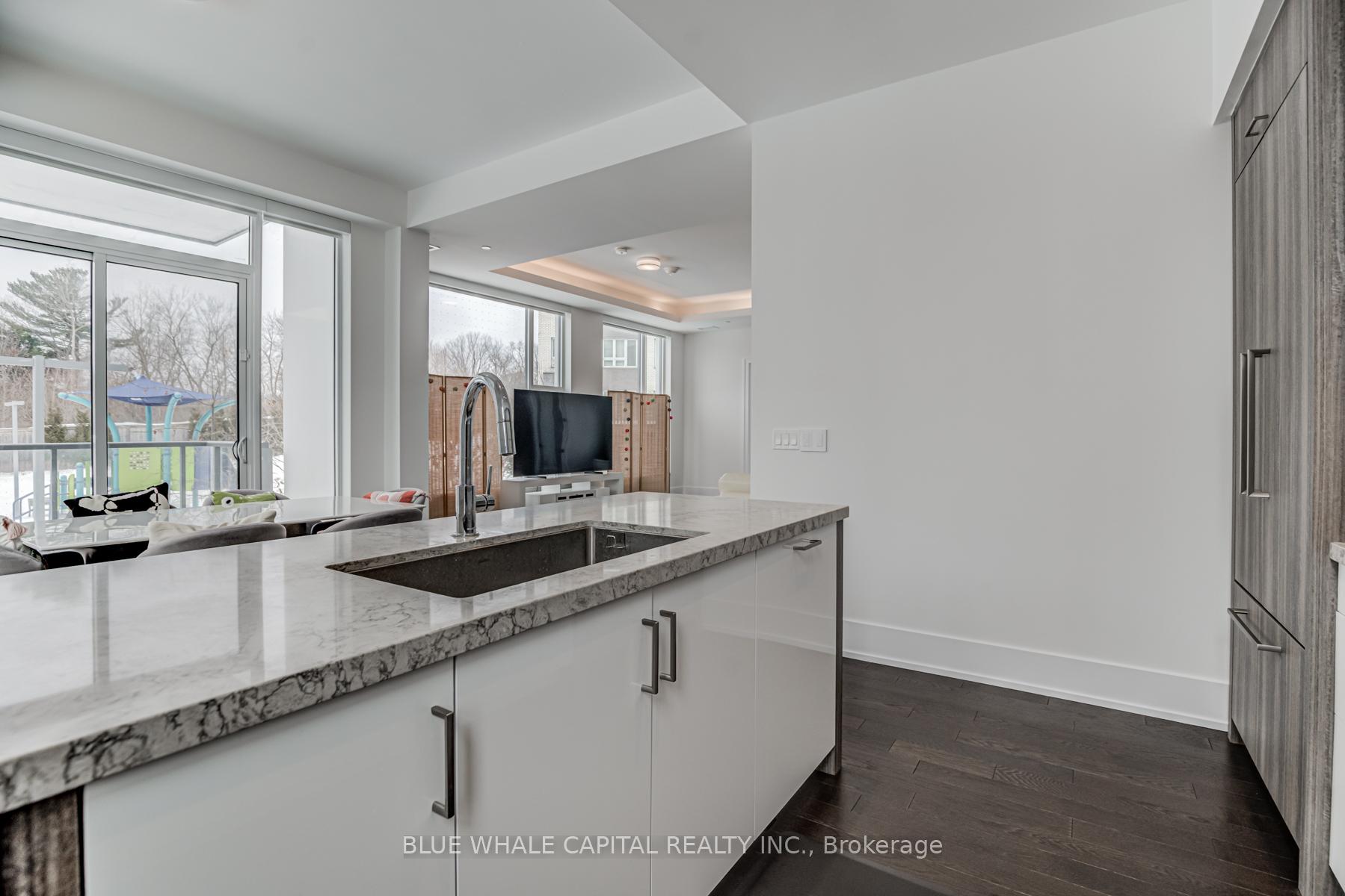 3 Bedrooms Condo at 25 Adra Grado,  Toronto For sale