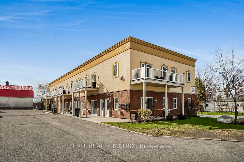 926 Lansdowne