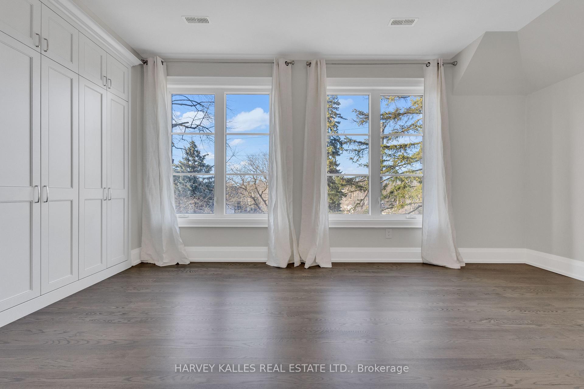 29 Leland Avenue