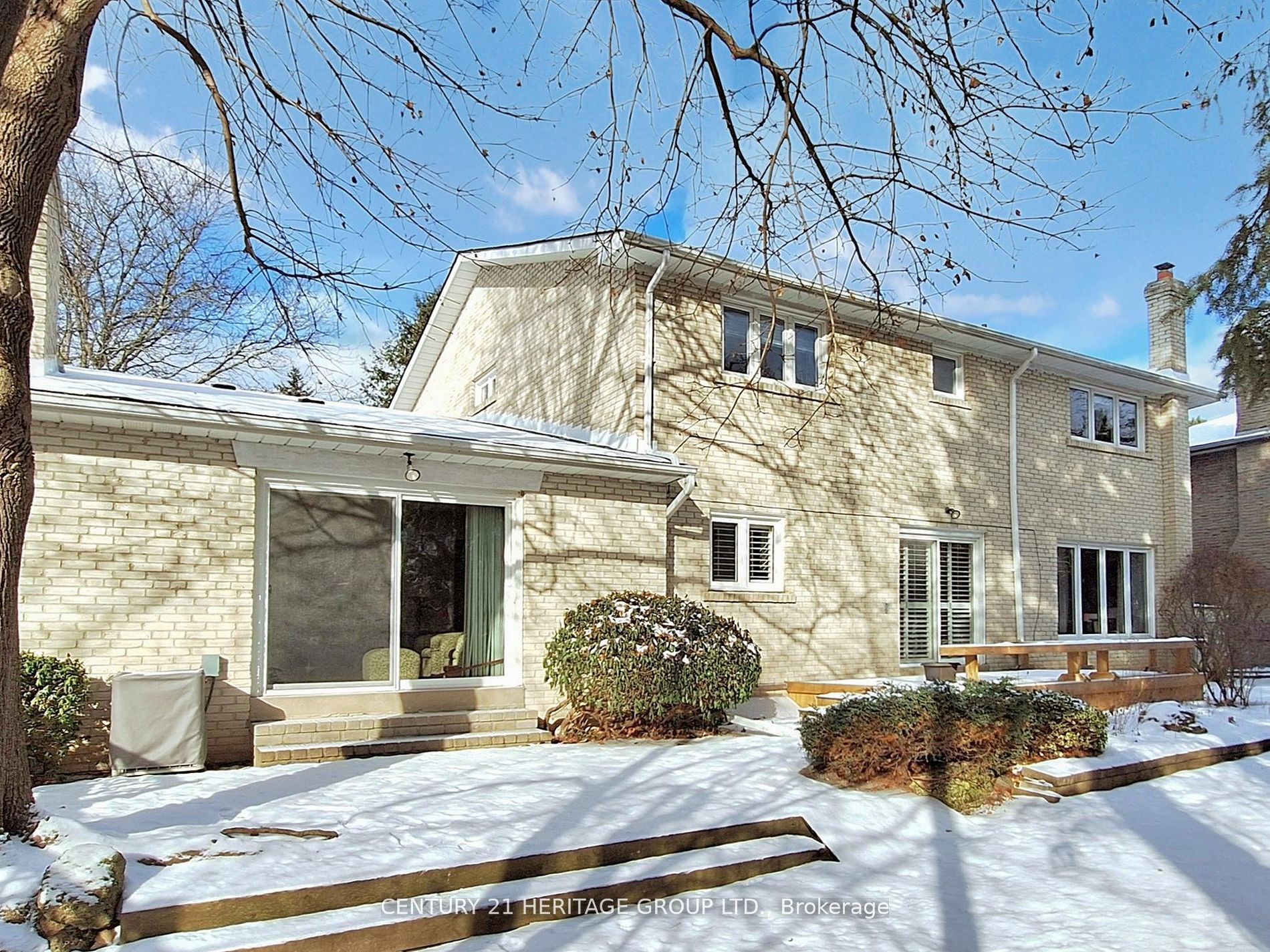 35 Forest Park Crescent