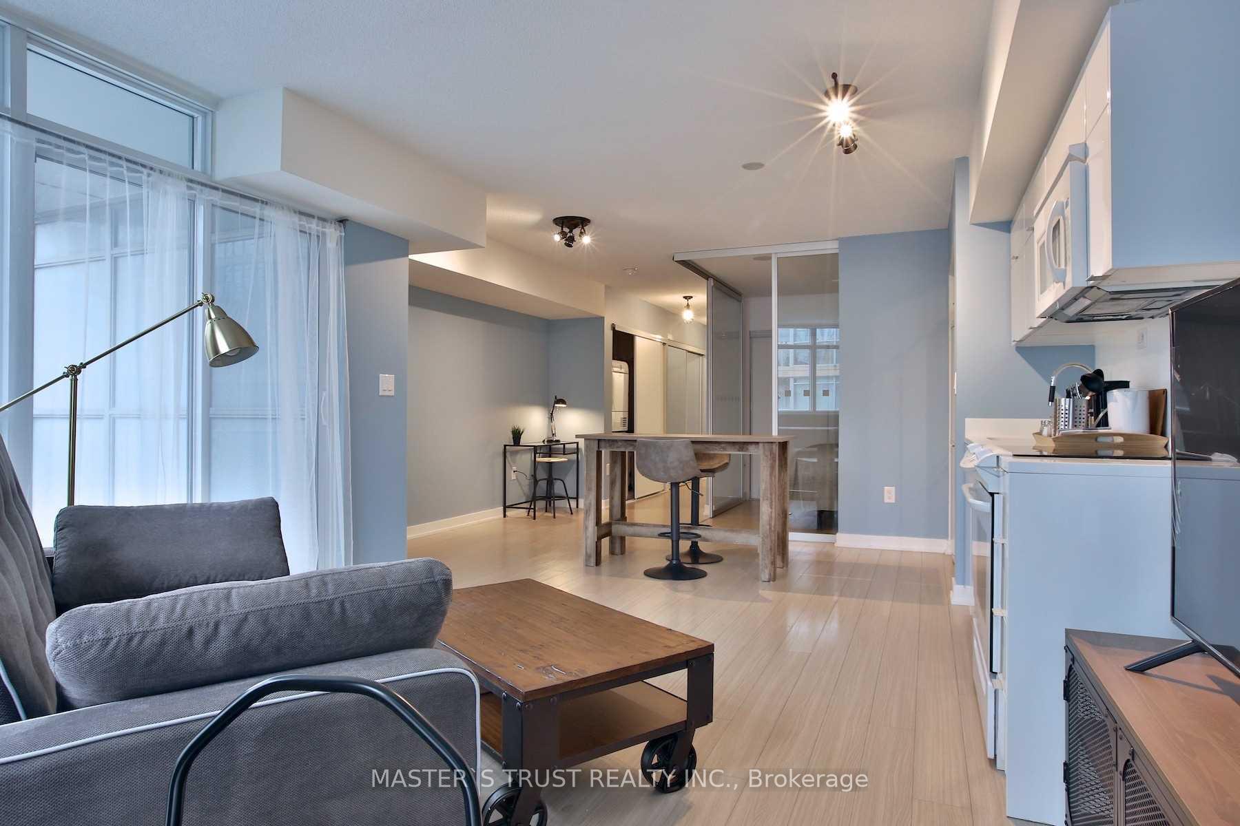 2 Bedrooms Condo at 21 Iceboat, Toronto For sale