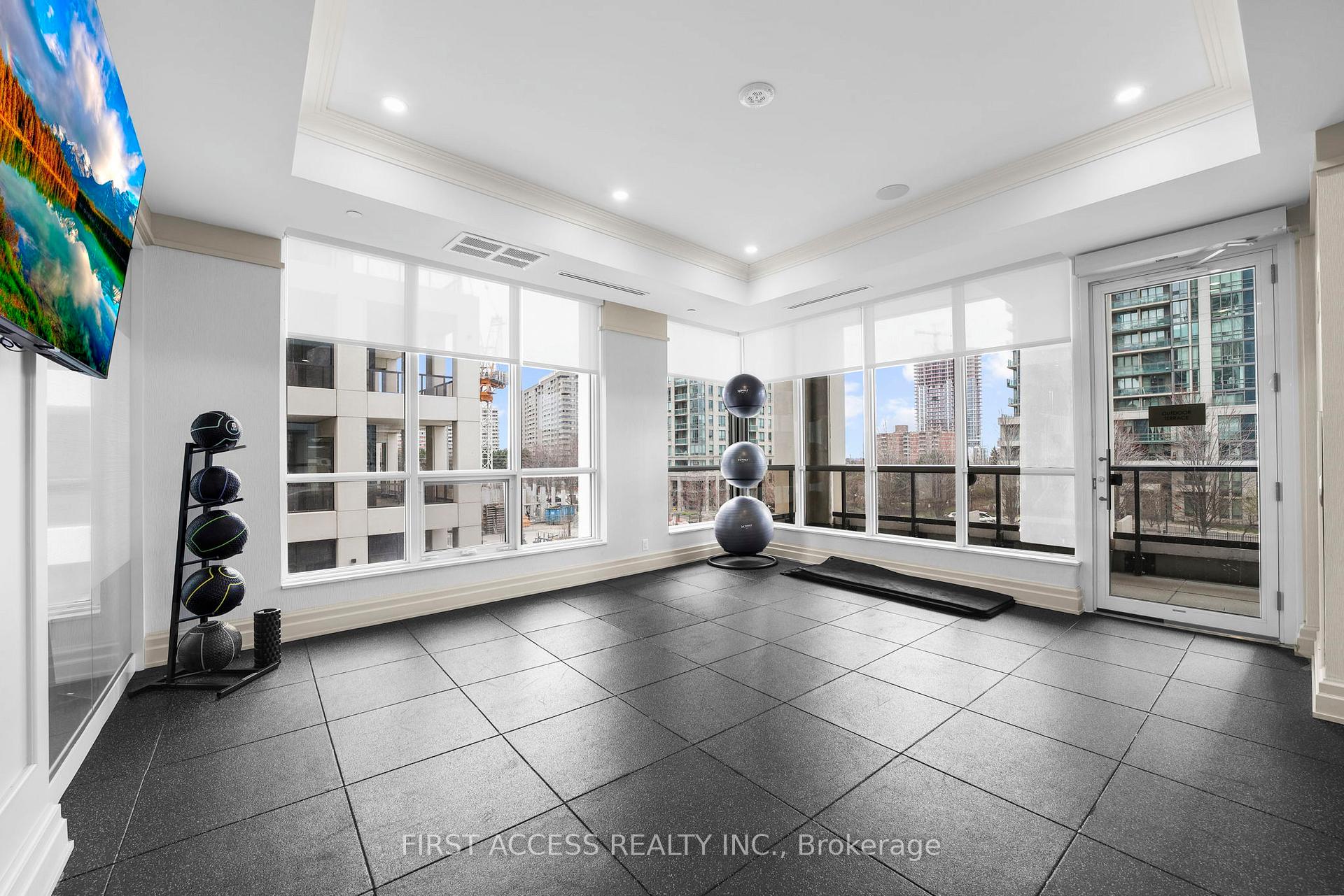 1 Bedroom Condo at 36 ELM,  Mississauga For sale