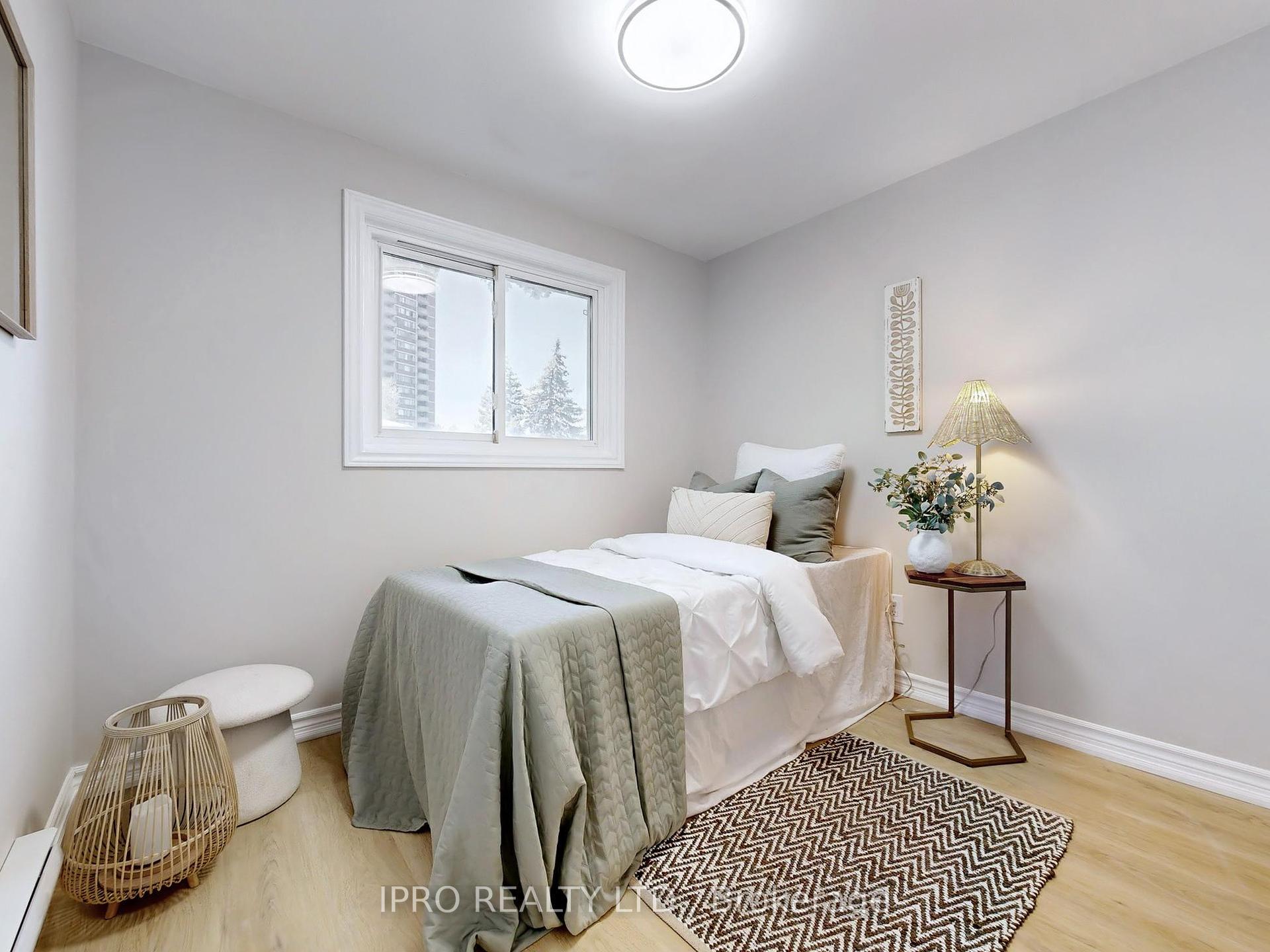 4 Bedrooms Condo at 61 Plum Tree, Toronto For sale