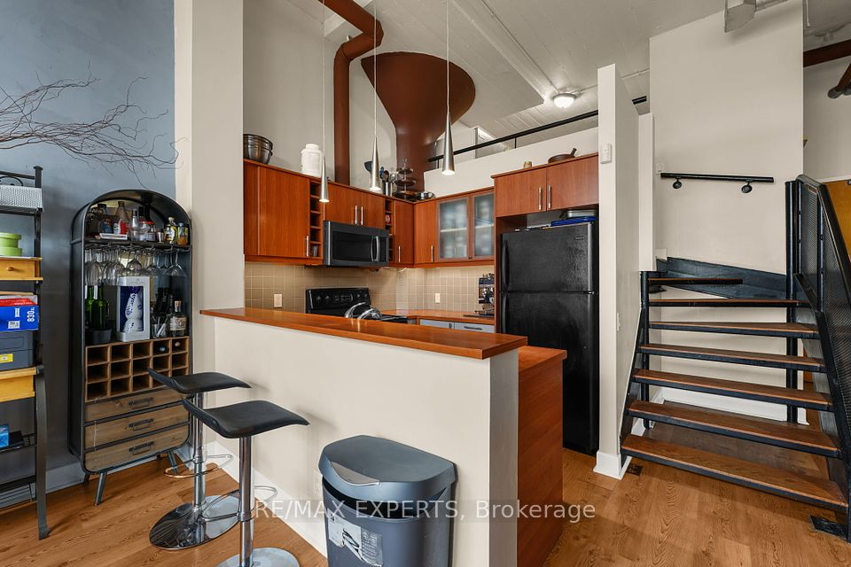 1001 Roselawn Avenue 115